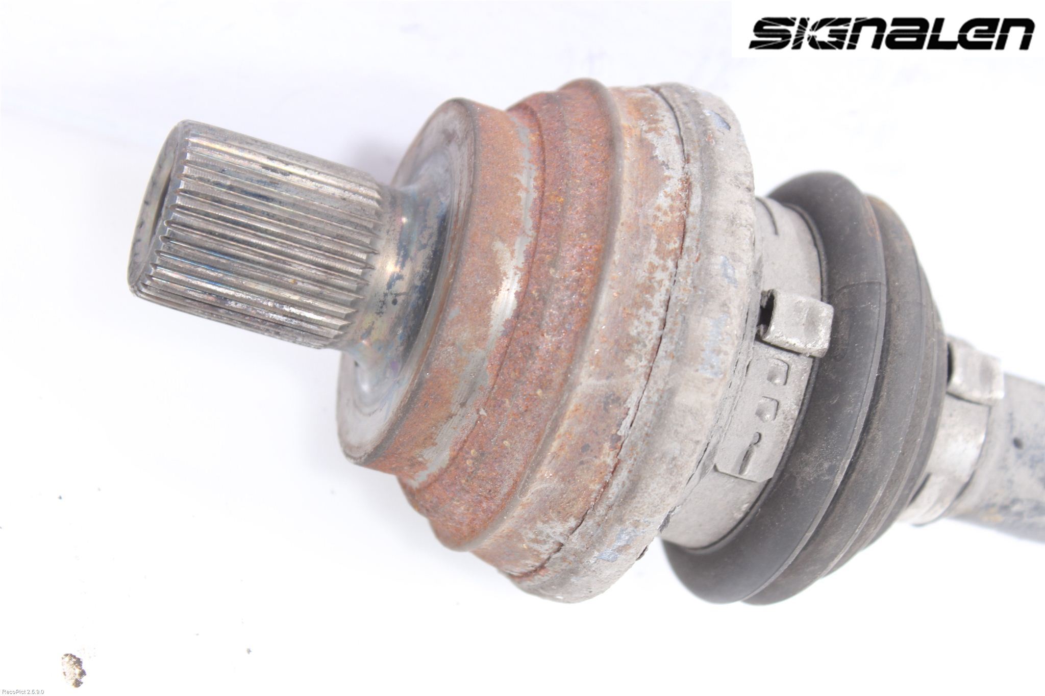 Audi Q3 8U 12-18 Drivaxel Bak Vänster