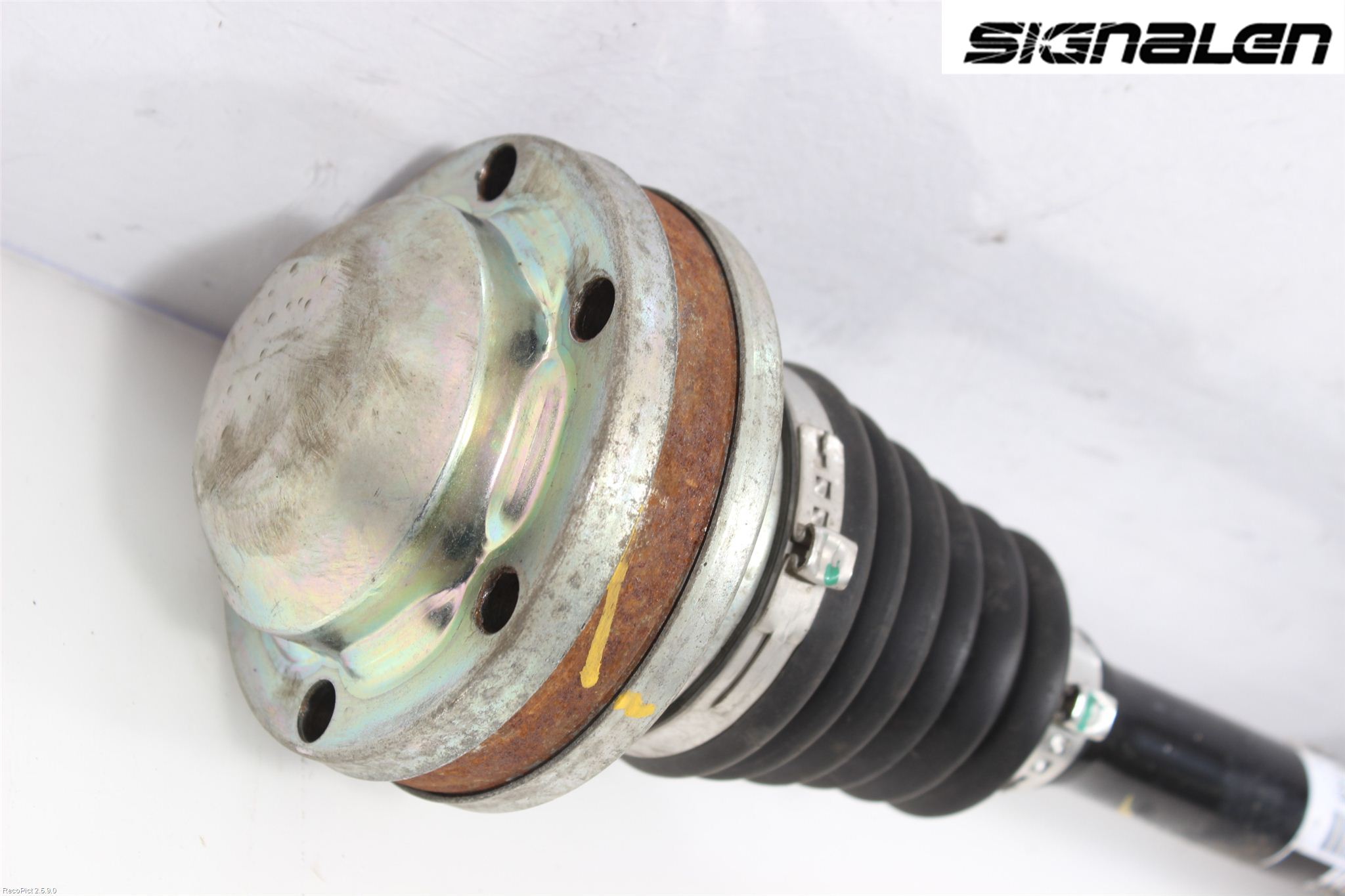 Audi Q3 8U 12-18 Drivaxel Fram Vänster