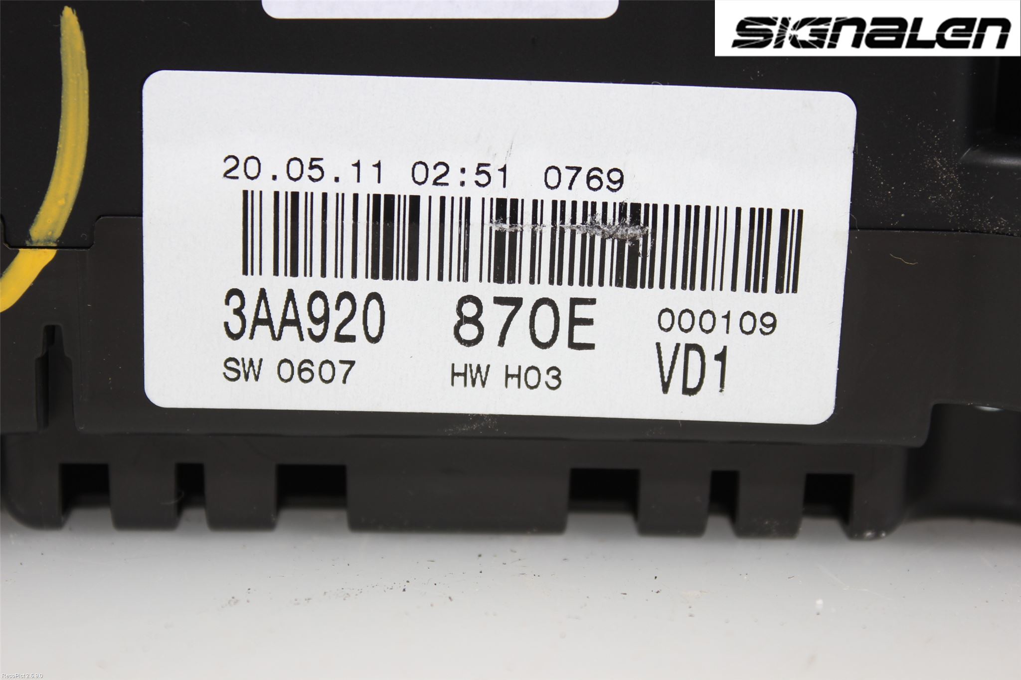 Volkswagen VW PASSAT 11-14 Instrument Komb