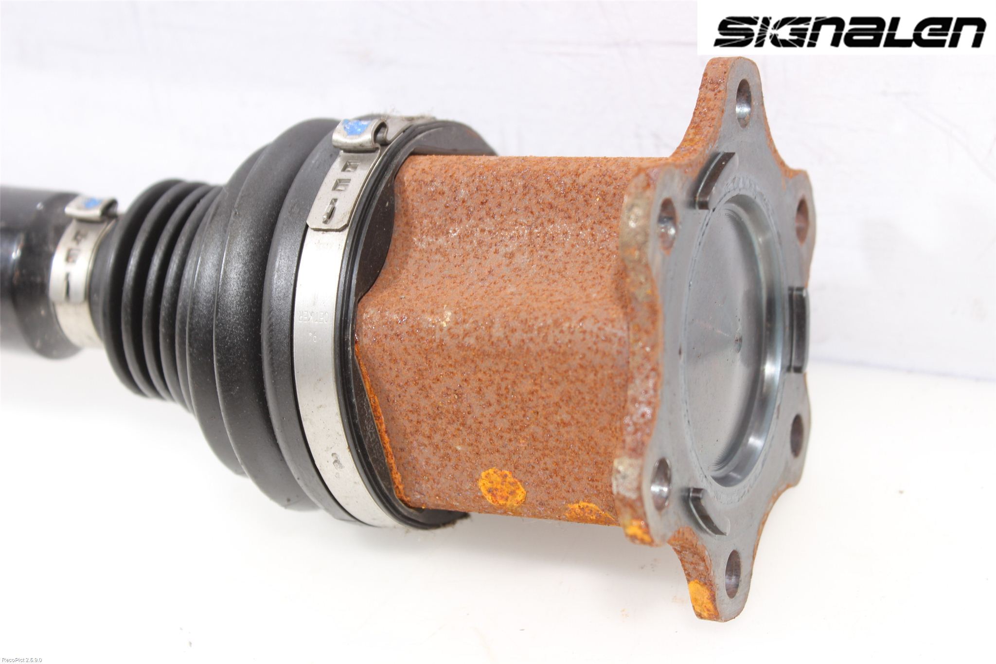 Volkswagen VW PASSAT 15-19 Drivaxel Fram Höger