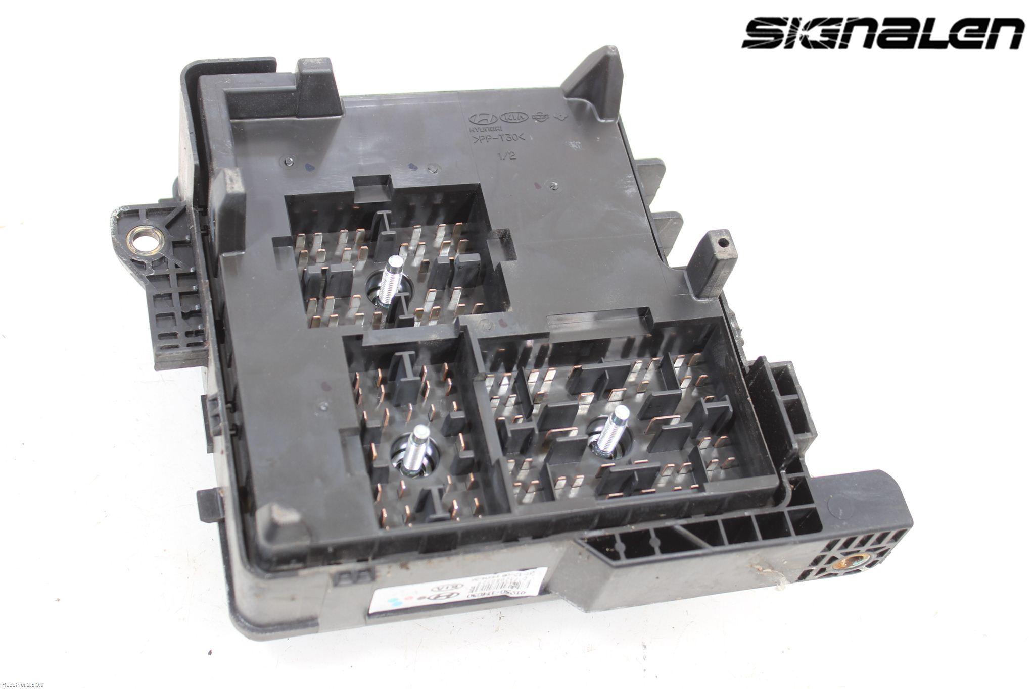 Kia CEED 06-12 Säkringsdosa-Elcentral