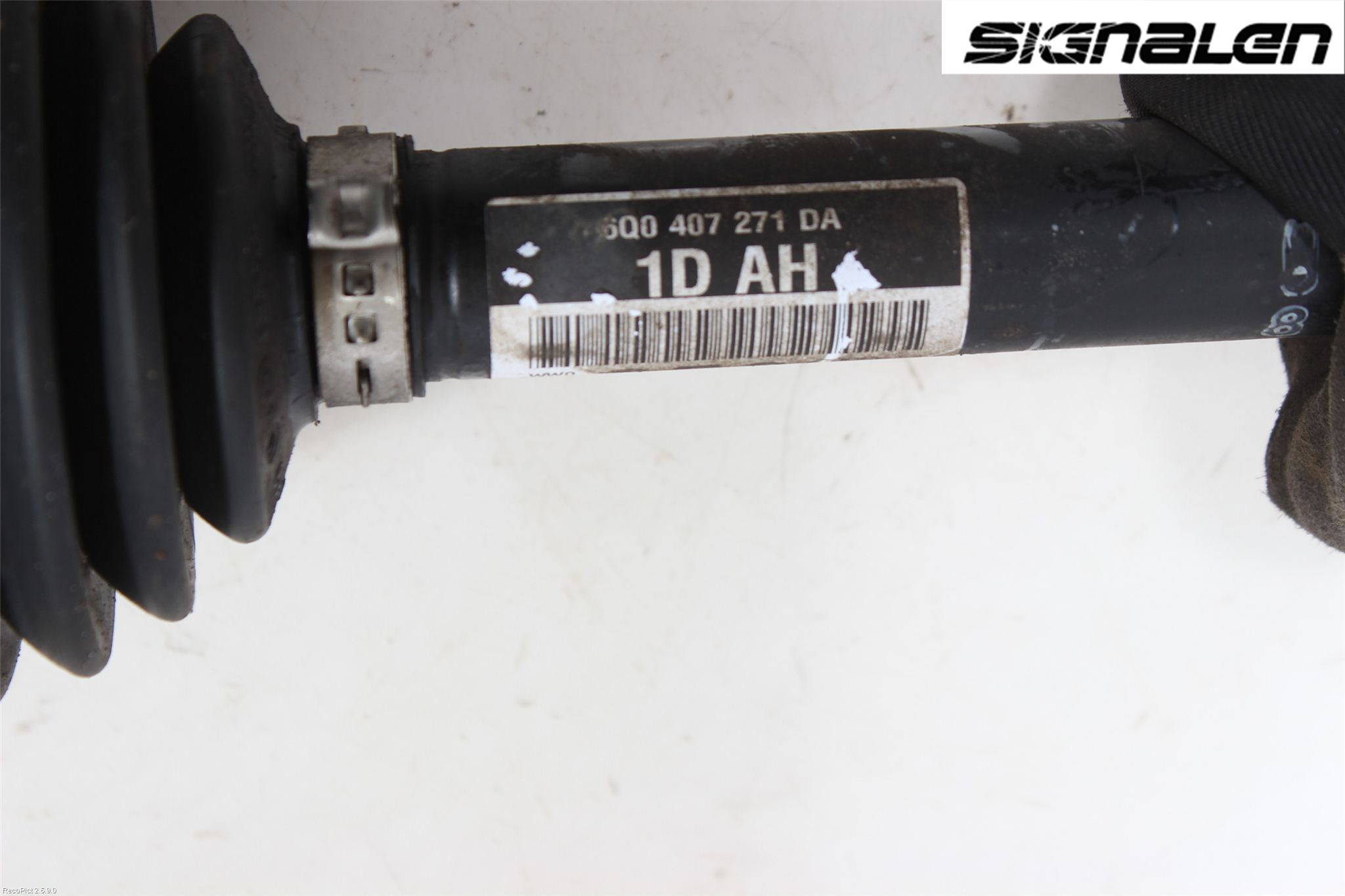 Skoda ROOMSTER Drivaxel Fram Vänster