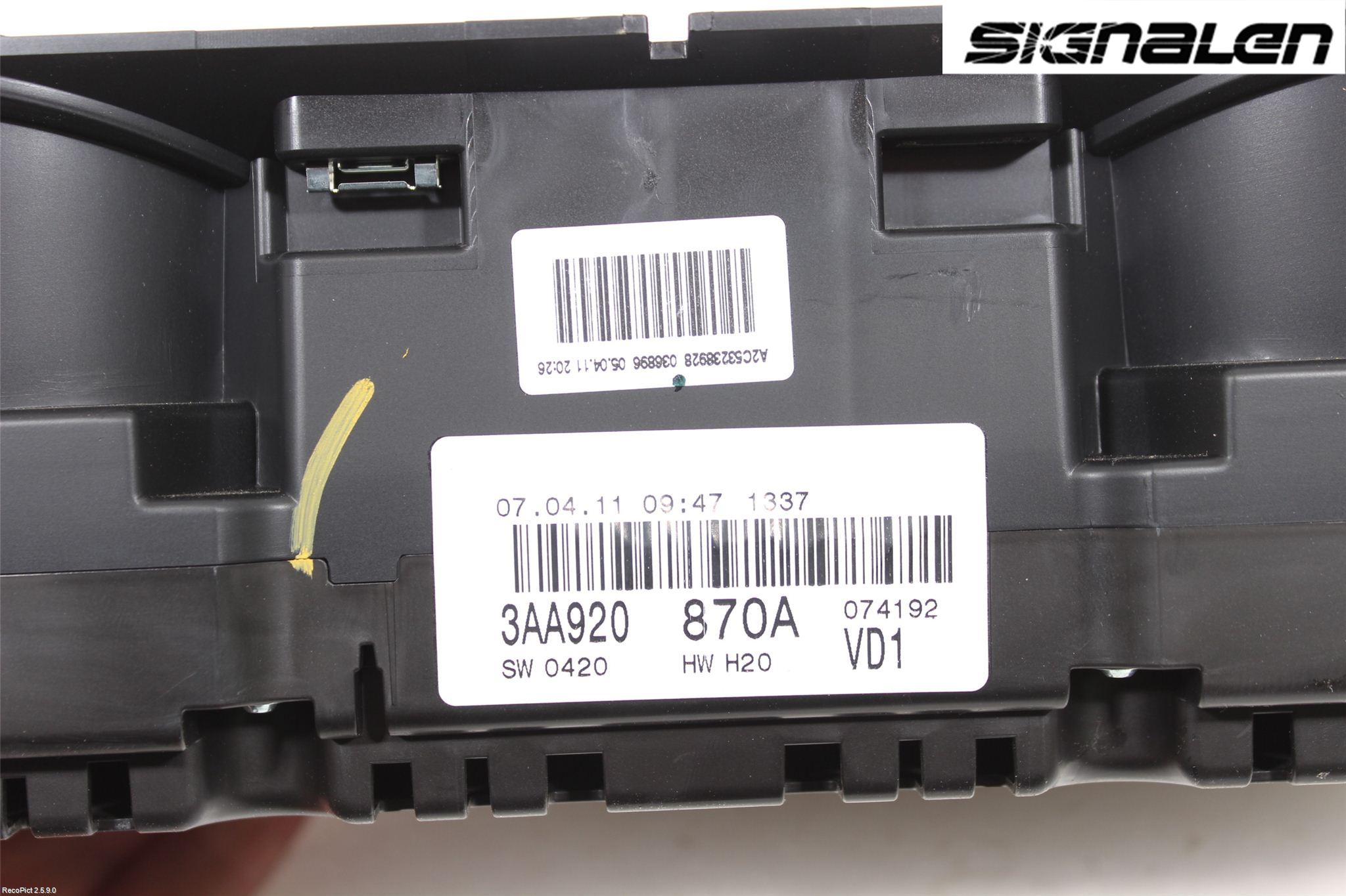 Volkswagen VW PASSAT 11-14 Instrument Komb