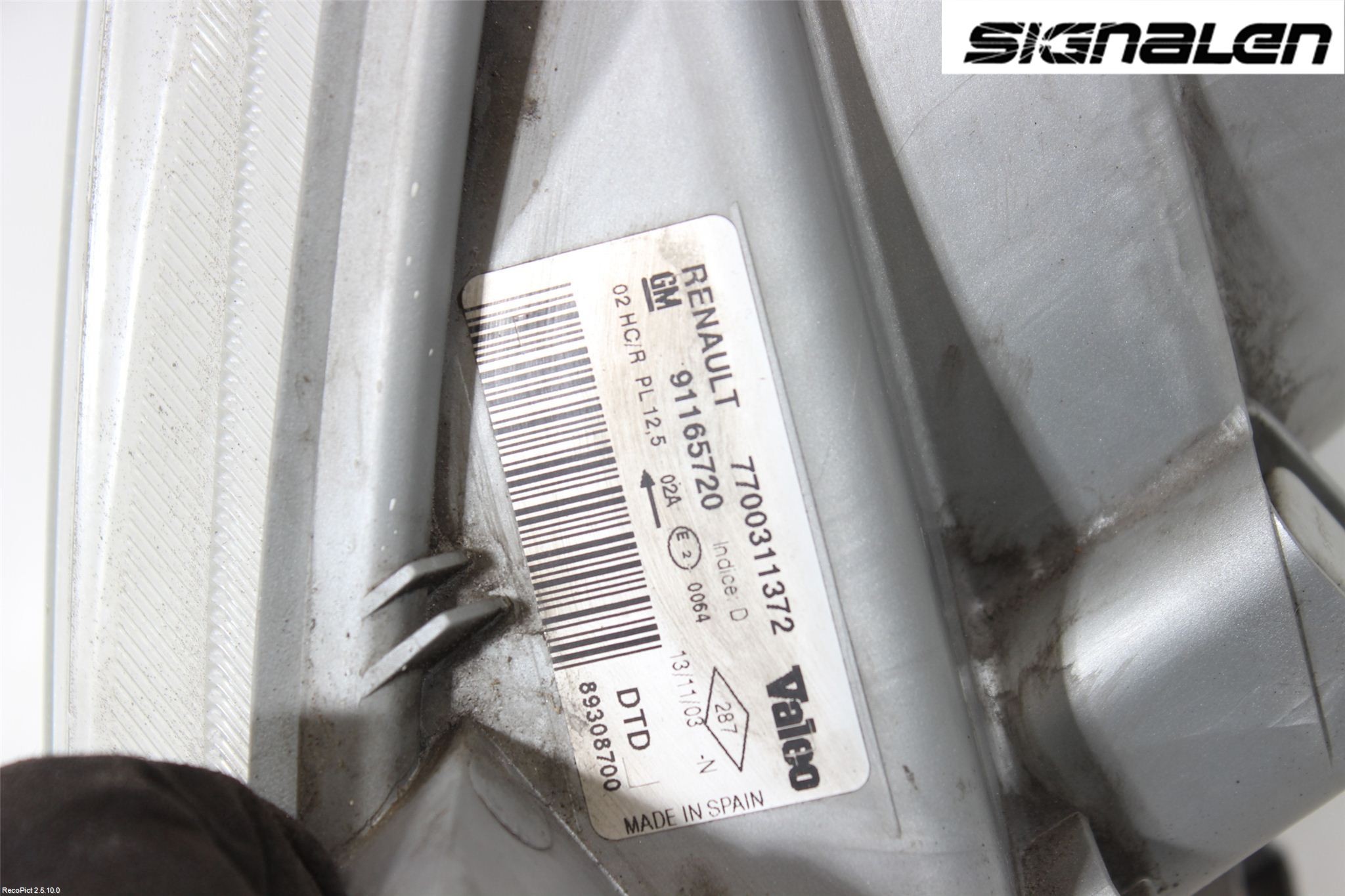 Renault TRAFIC   02-14 Strålkastare Höger