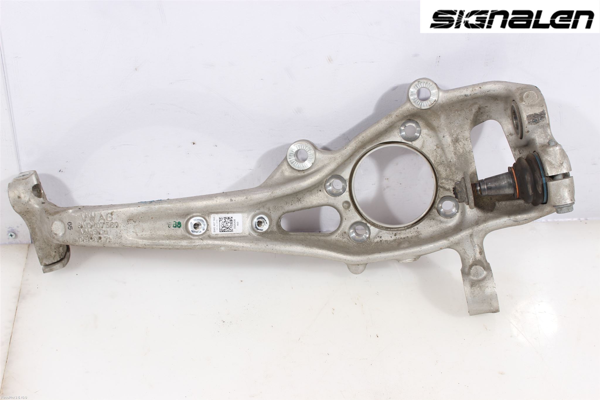 Audi A4/S4 B9 16-19 Styrspindel Lagerhus Hö