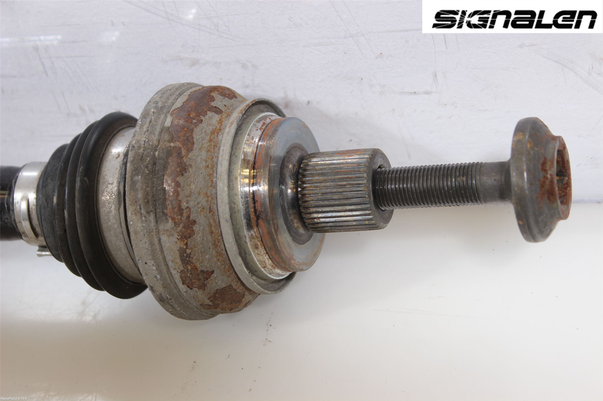 Audi A4/S4 B9 16-19 Drivaxel Bak Vänster