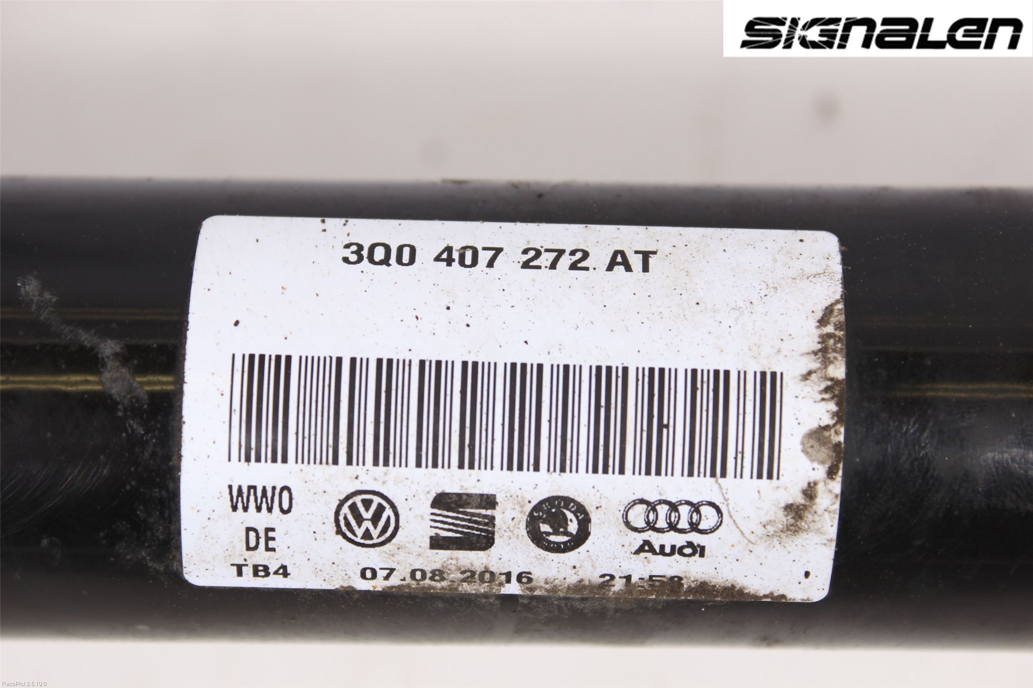 Volkswagen VW TOURAN 16- Drivaxel Fram Höger