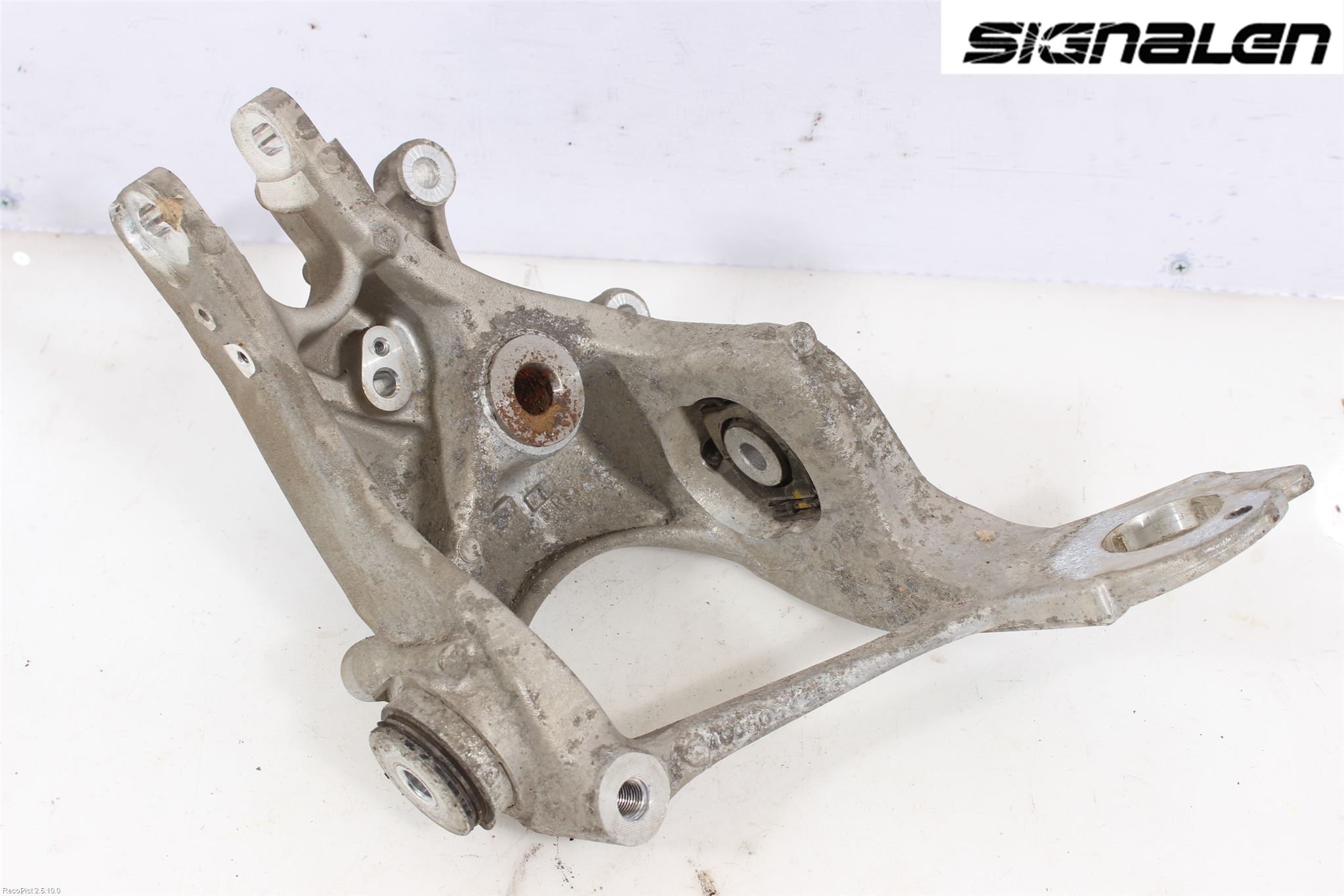 Audi A6/S6 4G 11-18 Hjullagerhus-Spindel Vä B