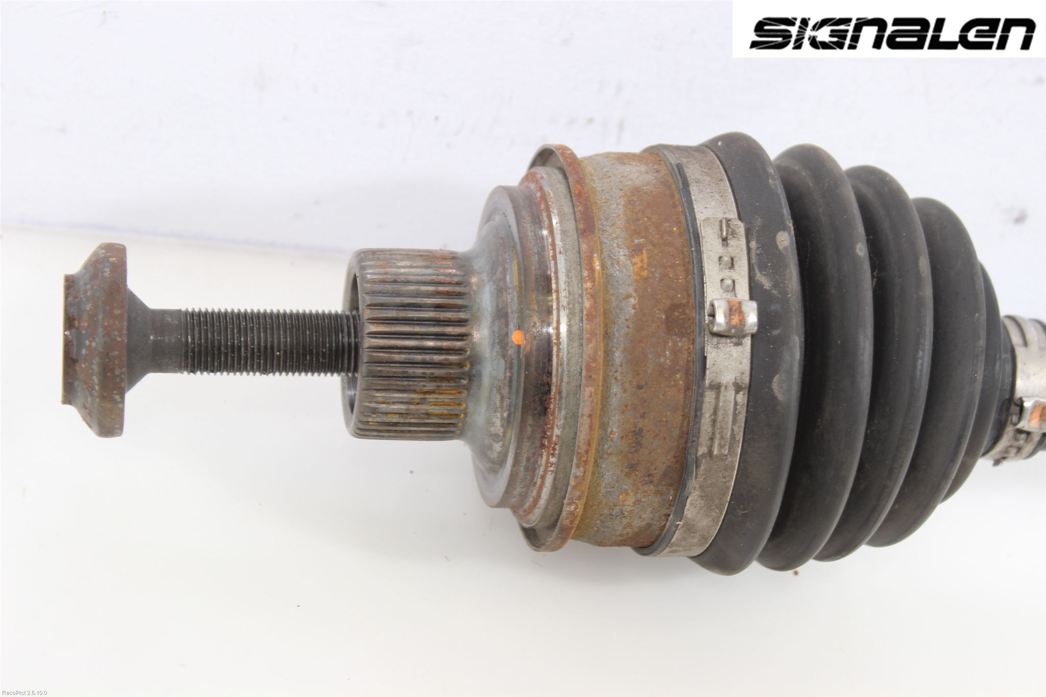 Audi A4/S4 B9 16-19 Drivaxel Fram Höger