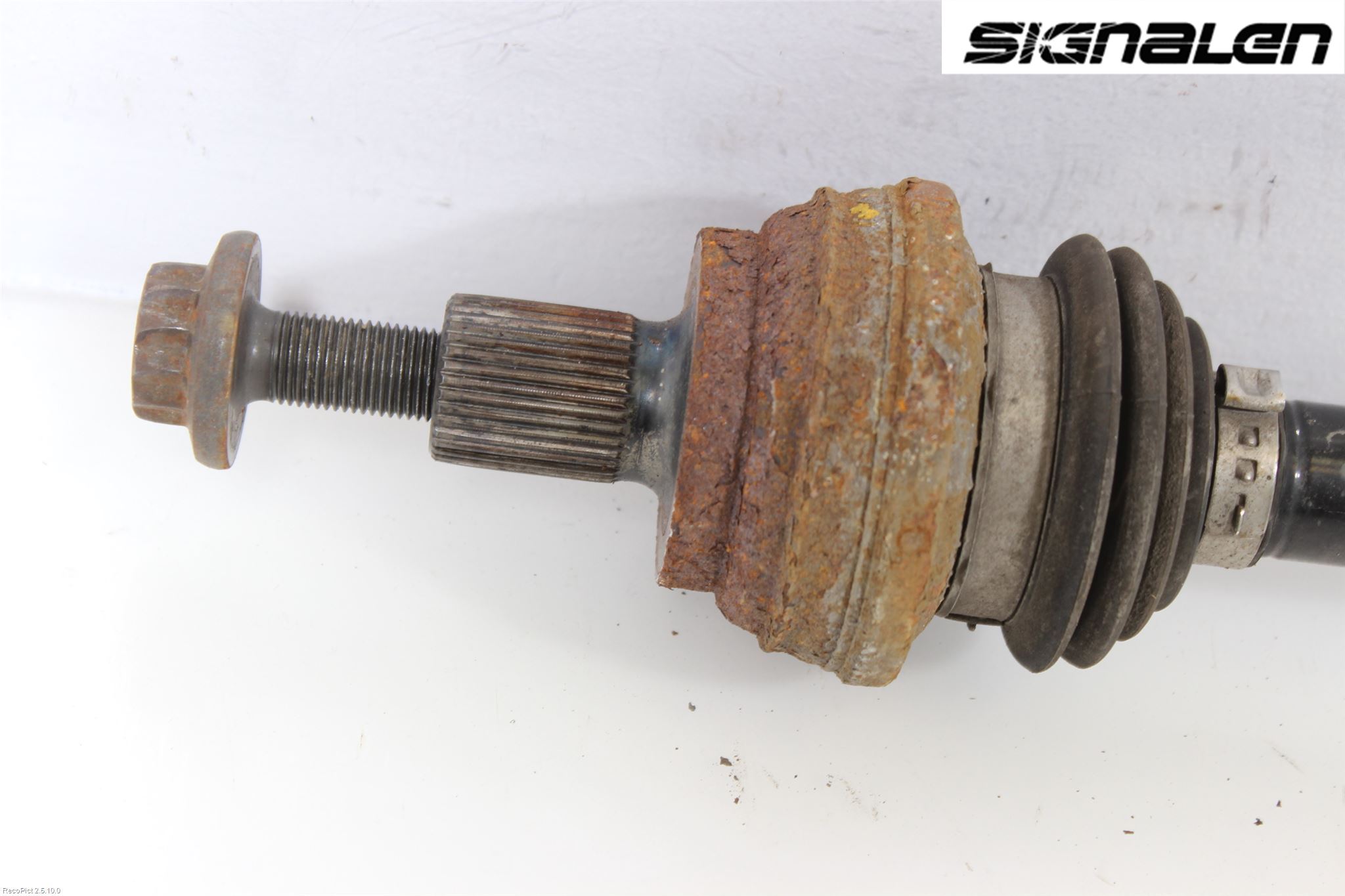 Volkswagen VW TIGUAN 07-16 Drivaxel Bak Vänster