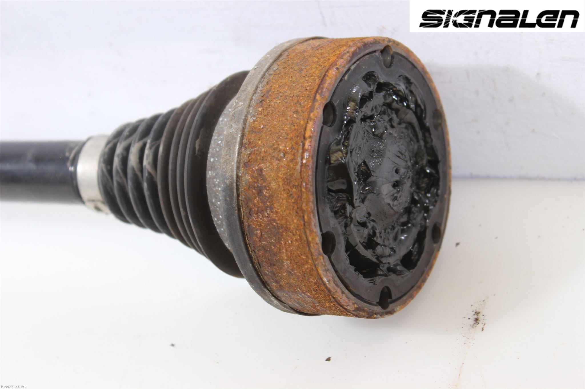 Volkswagen VW TIGUAN 07-16 Drivaxel Bak Vänster