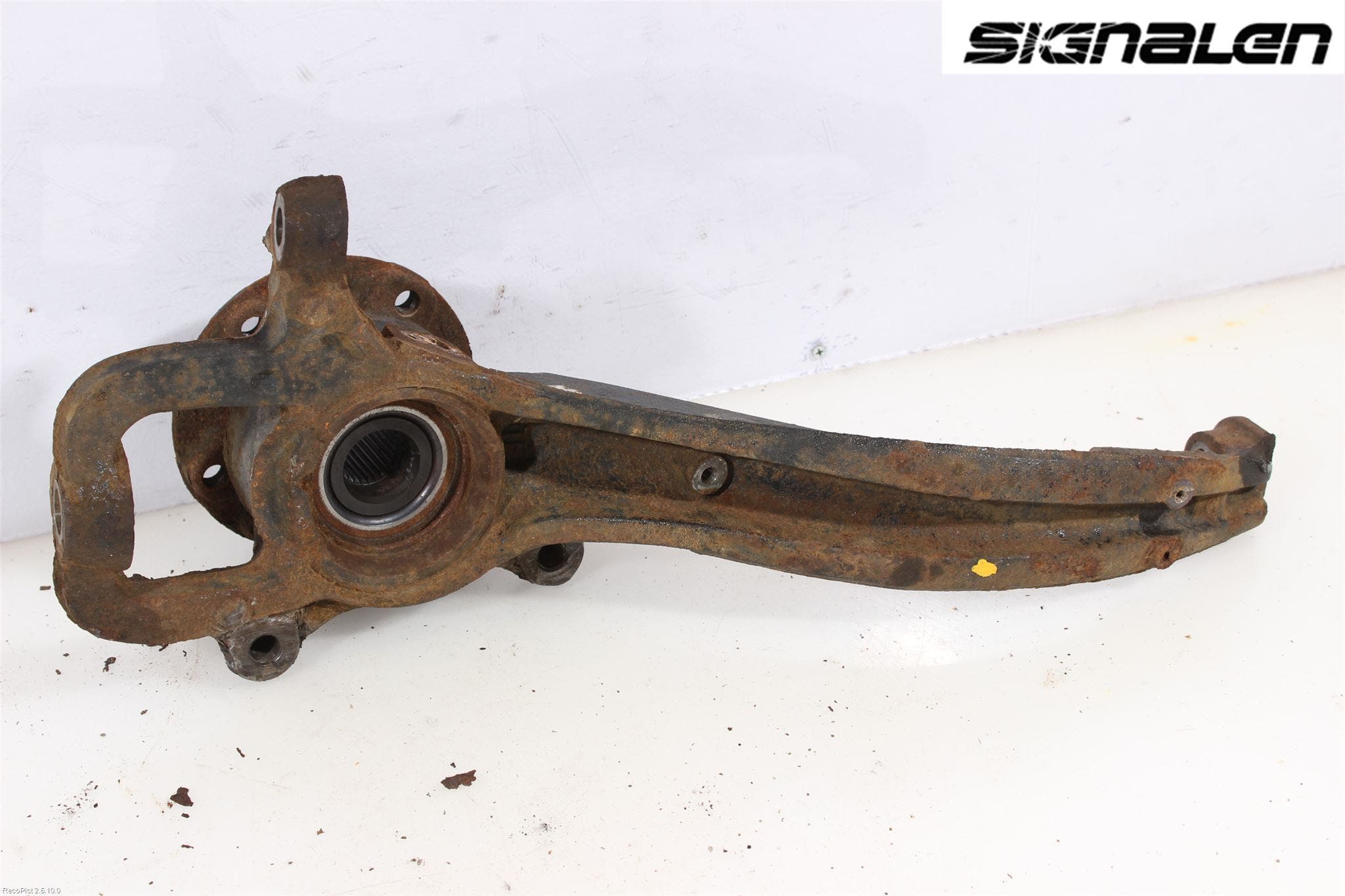 Volkswagen VW TOUAREG 7P 11-18 Styrspindel Lagerhus Vä