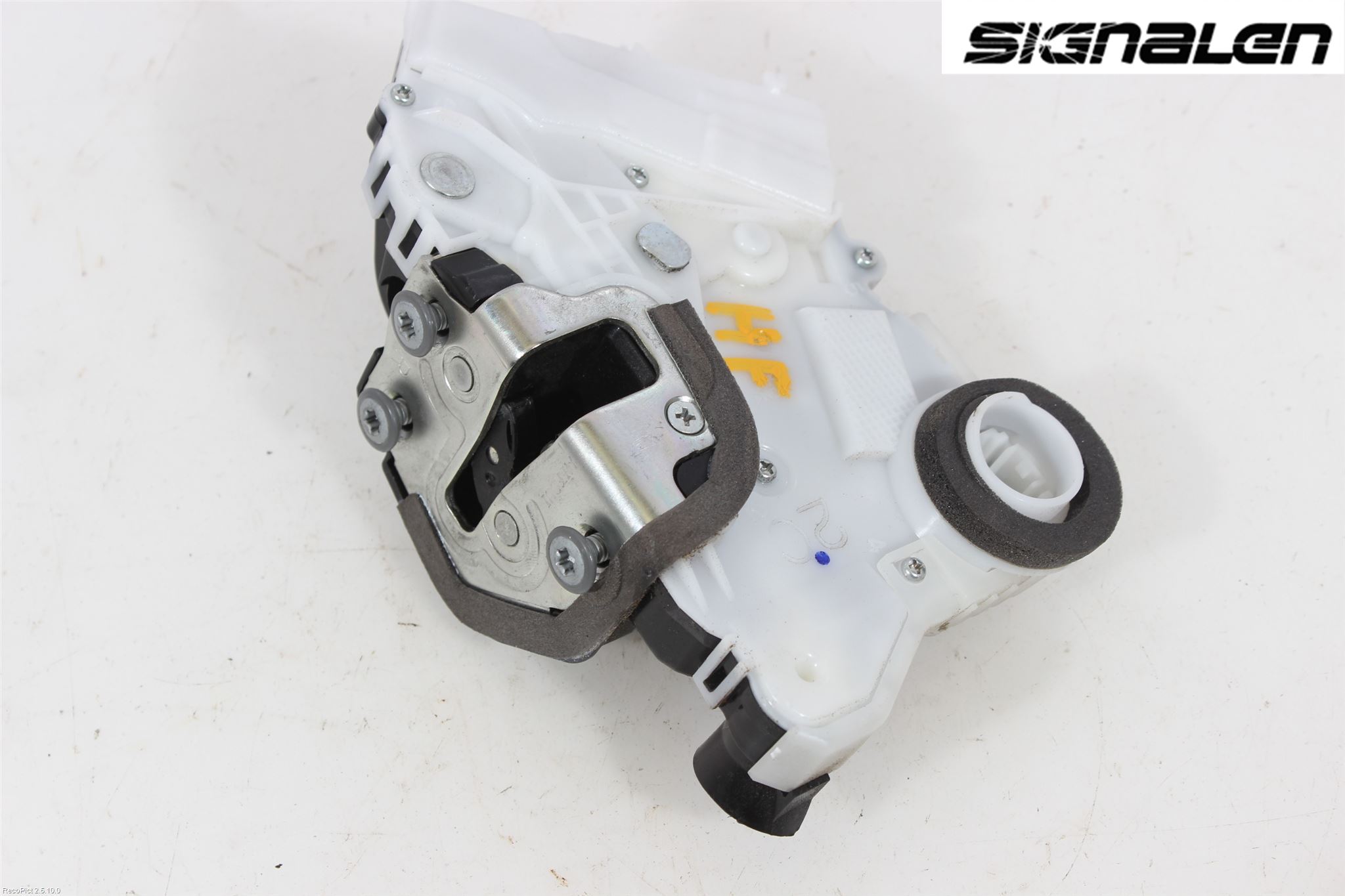 Toyota YARIS XP90 06-11 Låskista-Dörrlås