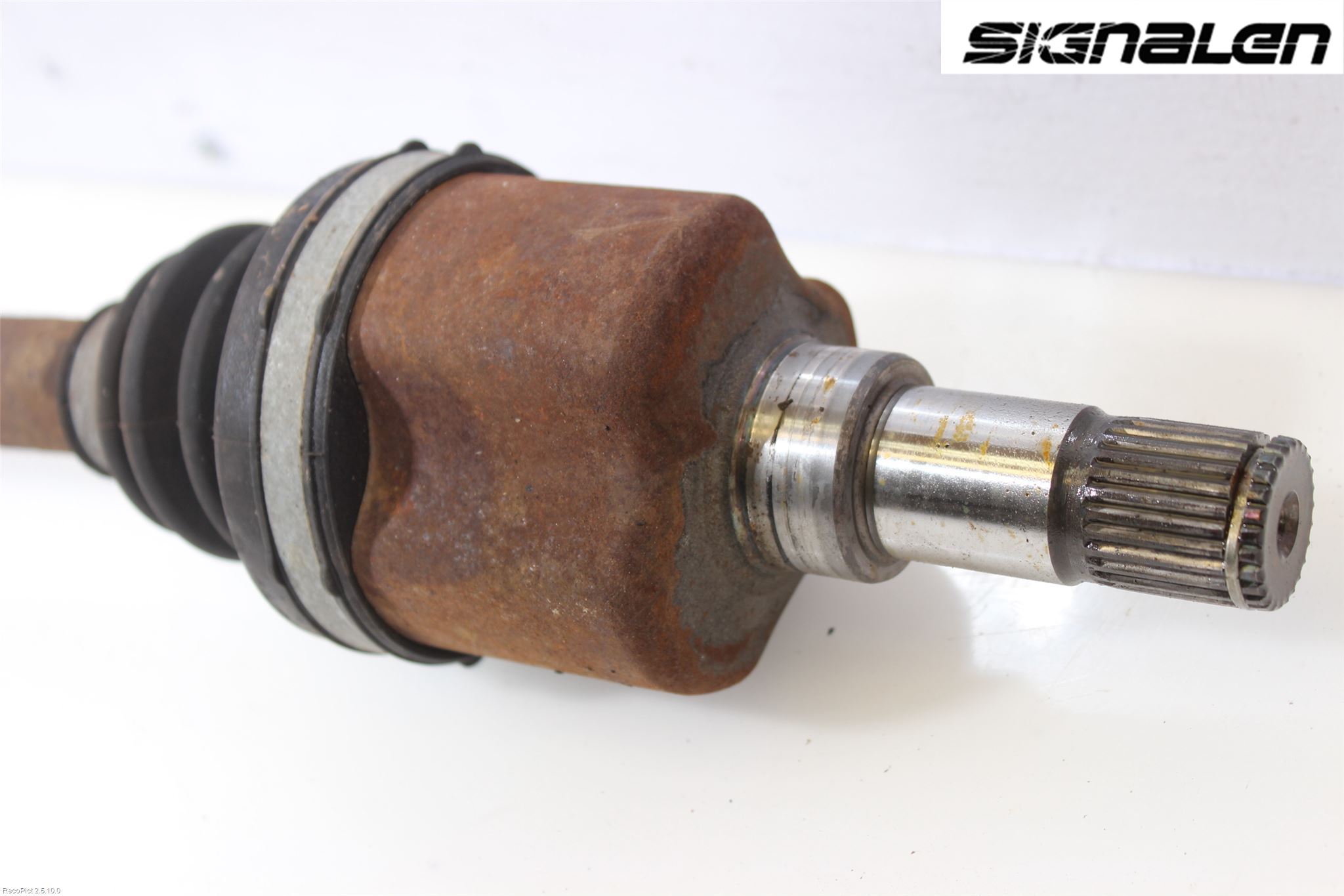 Volvo V60 11-13 Drivaxel Fram Vänster