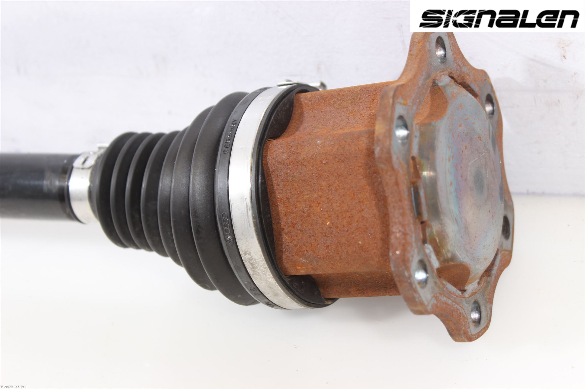 Audi Q5 09-16 Drivaxel Fram Vänster