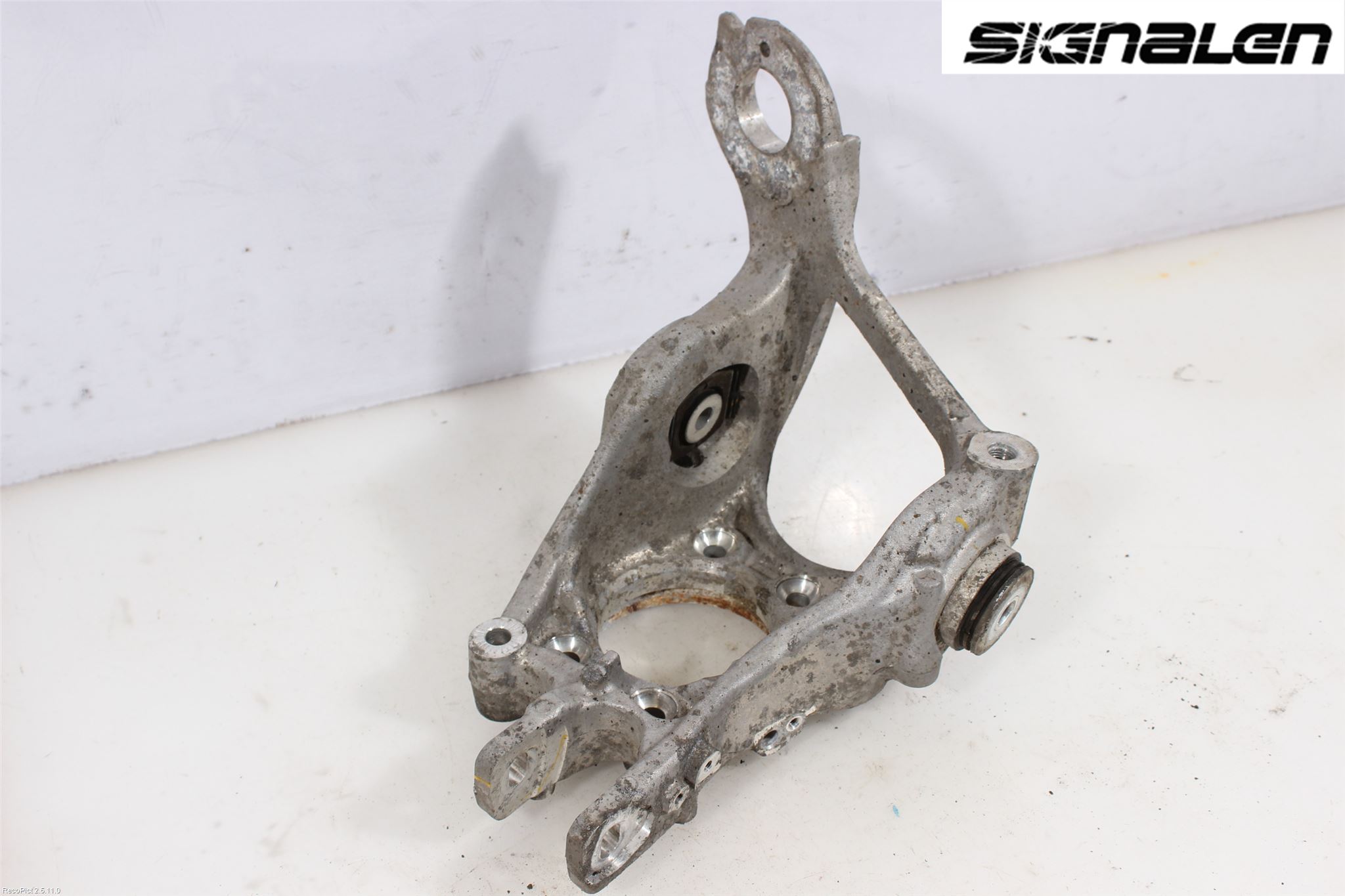 Audi A6 ALLROAD 12-18 Hjullagerhus-Spindel Vä B