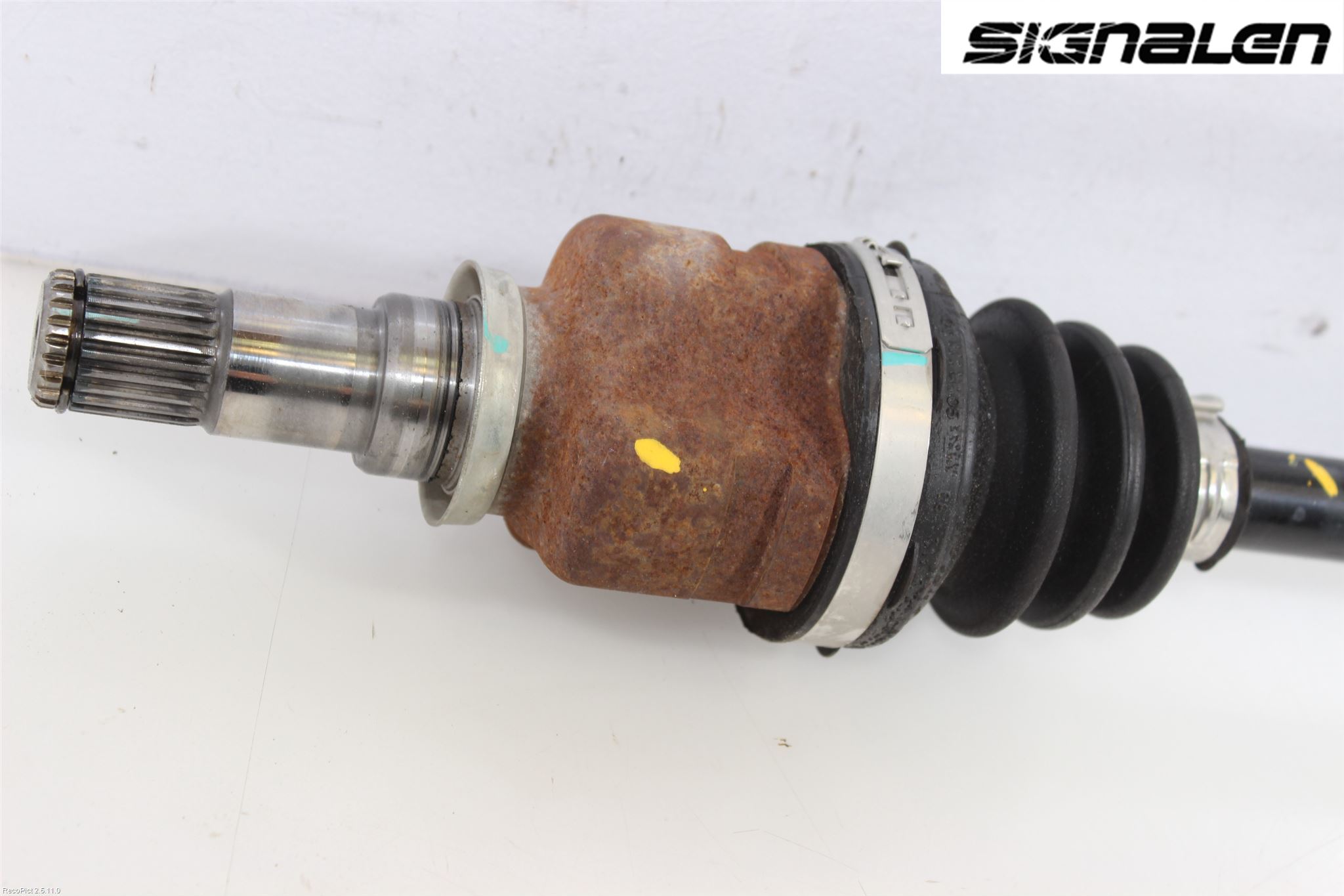 Toyota YARIS XP90 06-11 Drivaxel Fram Vänster