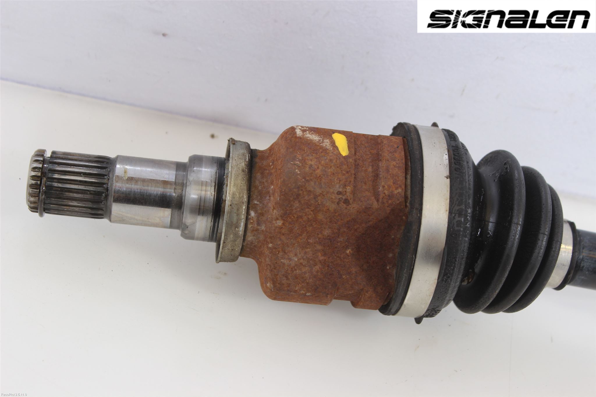 Toyota YARIS XP90 06-11 Drivaxel Fram Höger