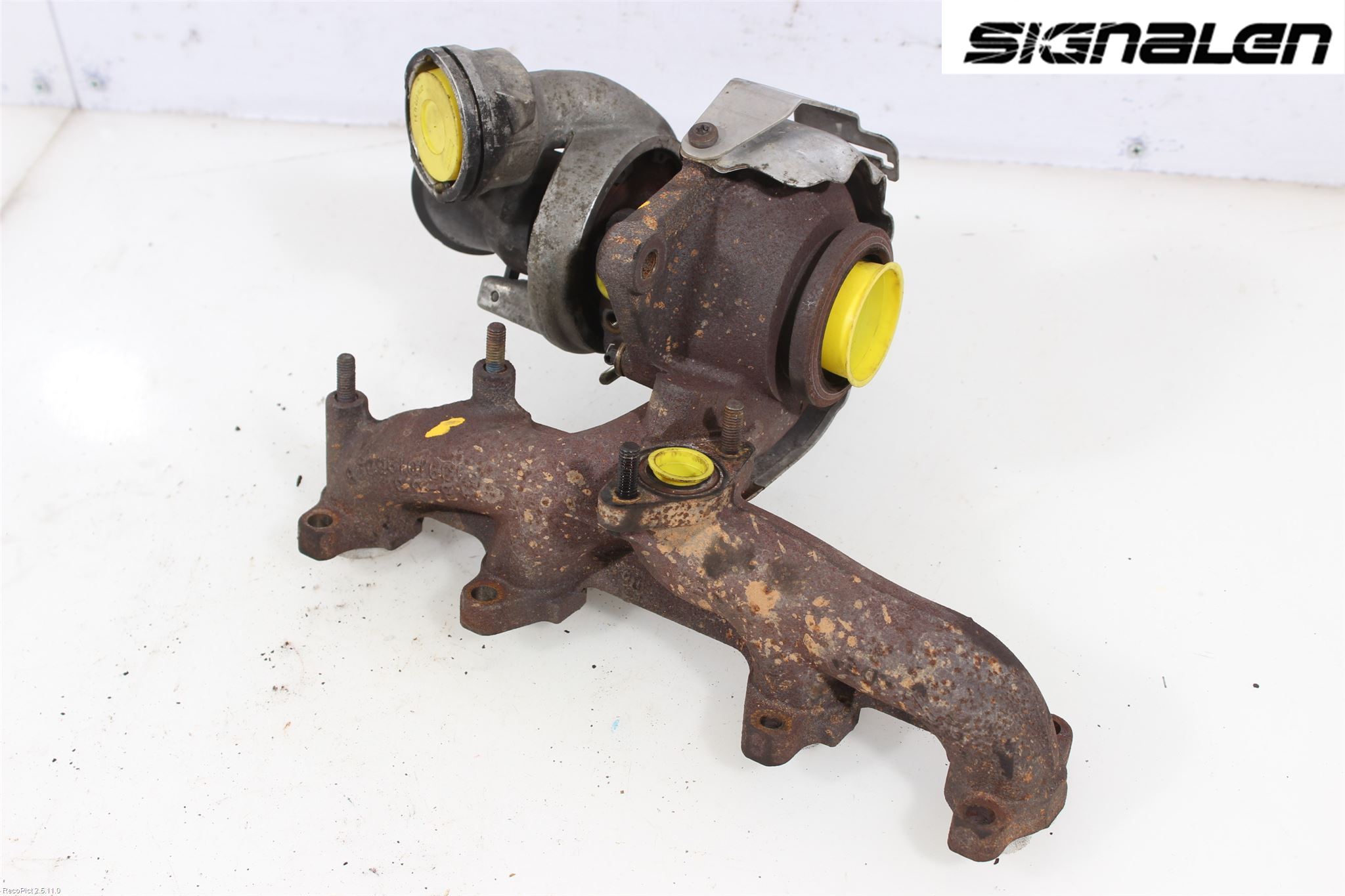 Volkswagen VW CADDY      04-10 Turboaggregat