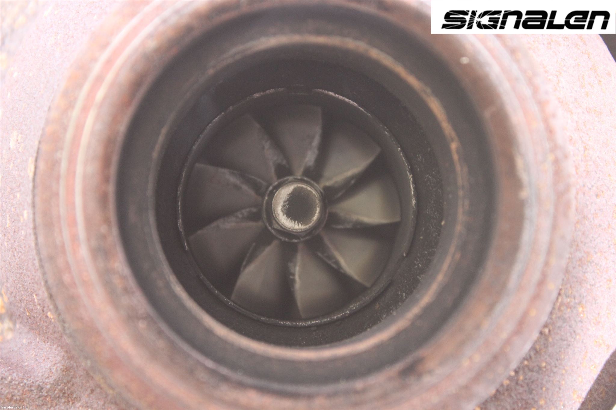 Volkswagen VW CADDY      04-10 Turboaggregat