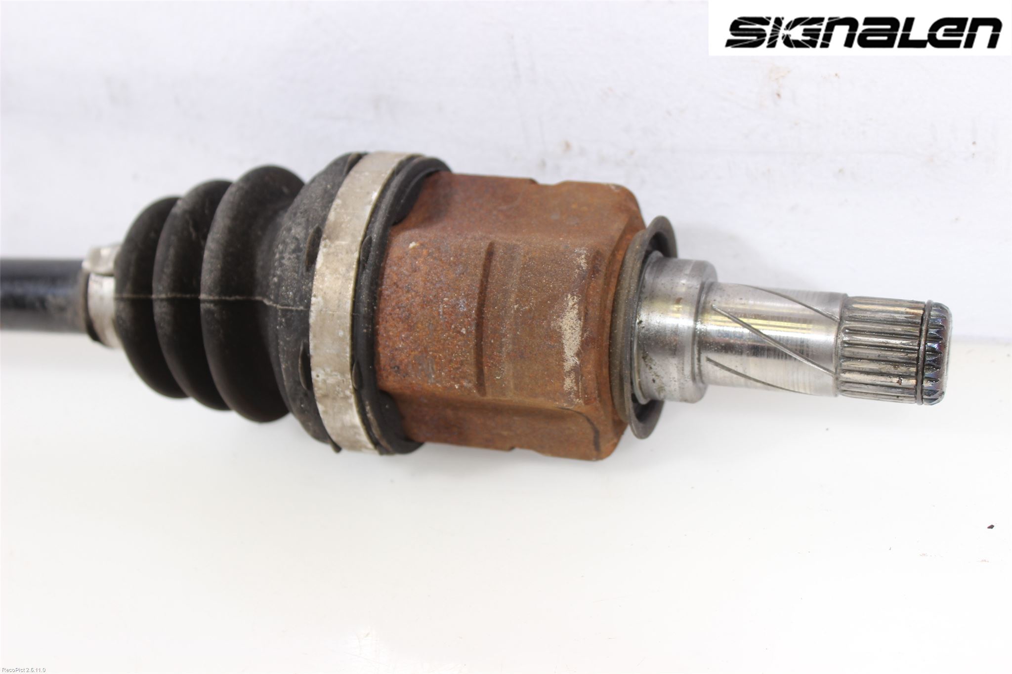 Opel CORSA D 07-14 Drivaxel Fram Vänster