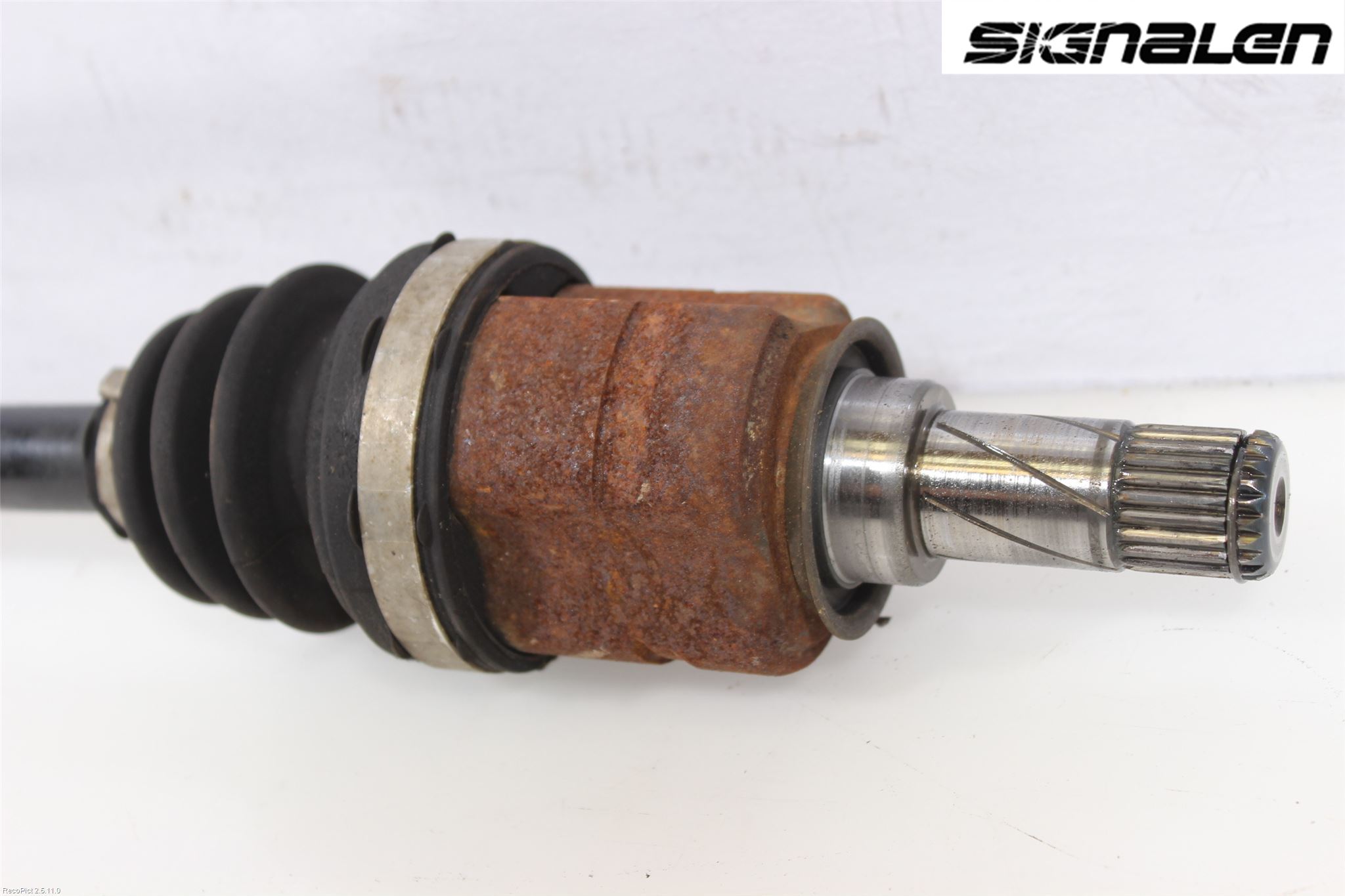 Opel CORSA D 07-14 Drivaxel Fram Höger