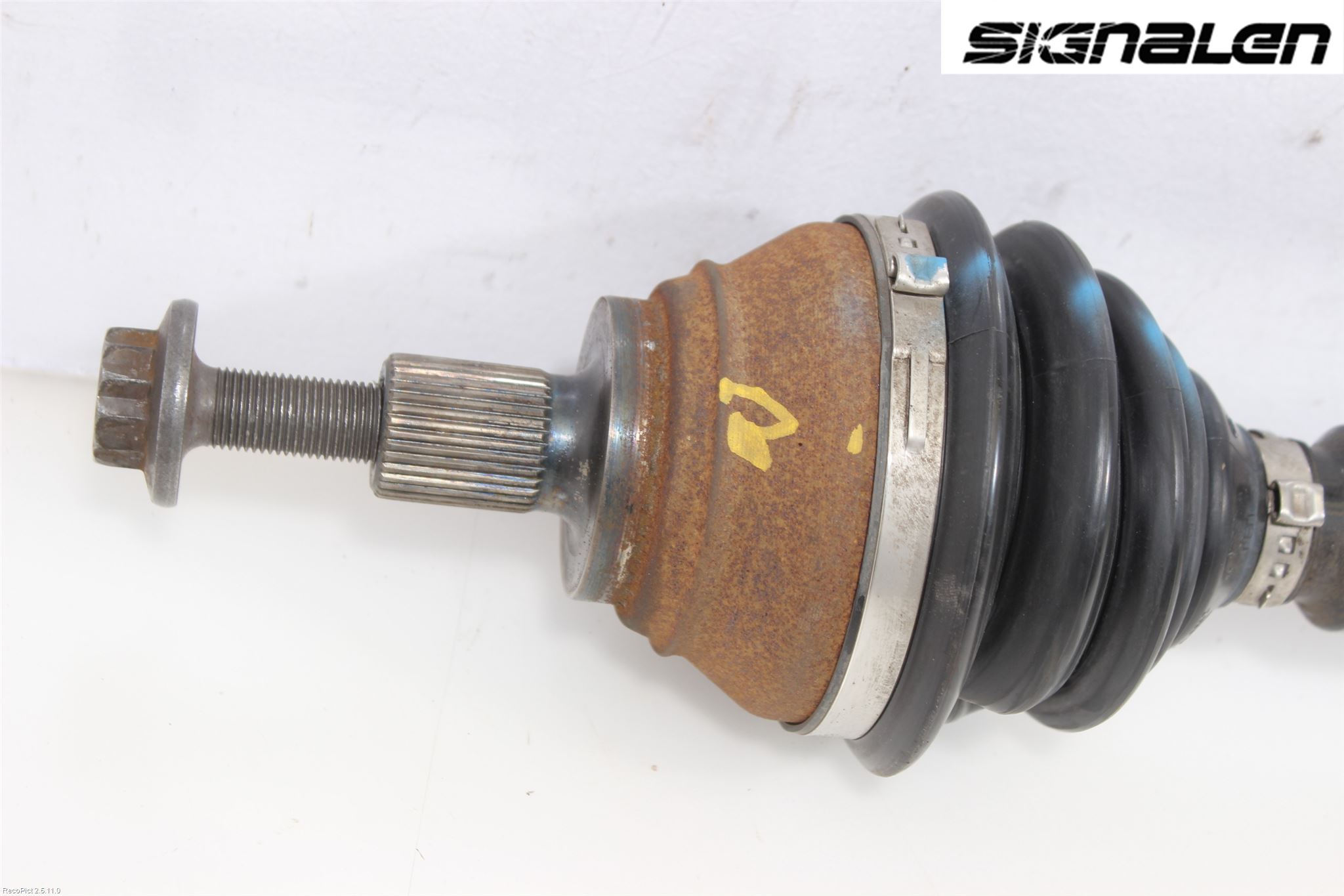 Skoda YETI Drivaxel Fram Höger