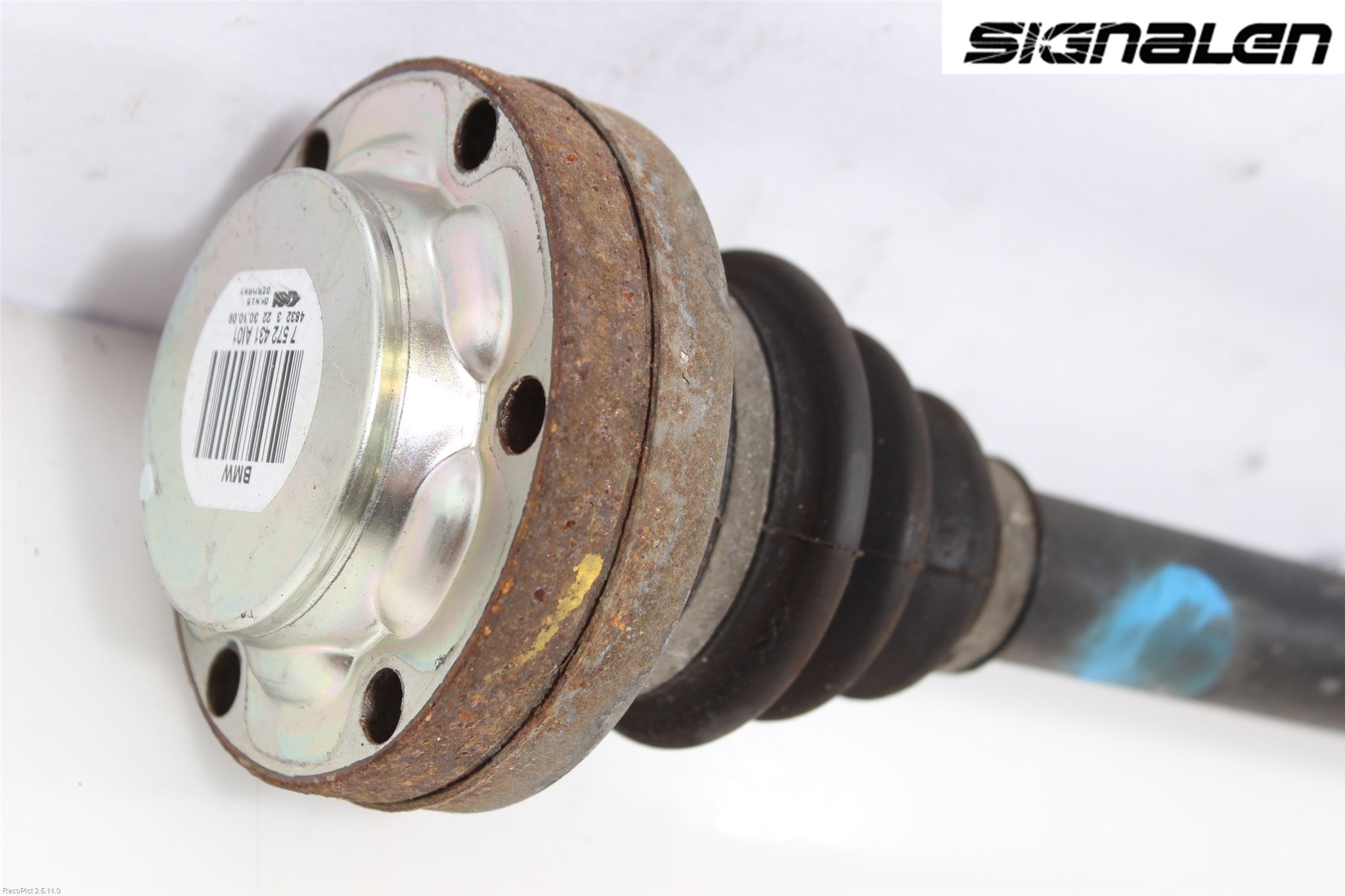 BMW 5 E60/61 Sed/Tou 02-10 Drivaxel Bak Höger