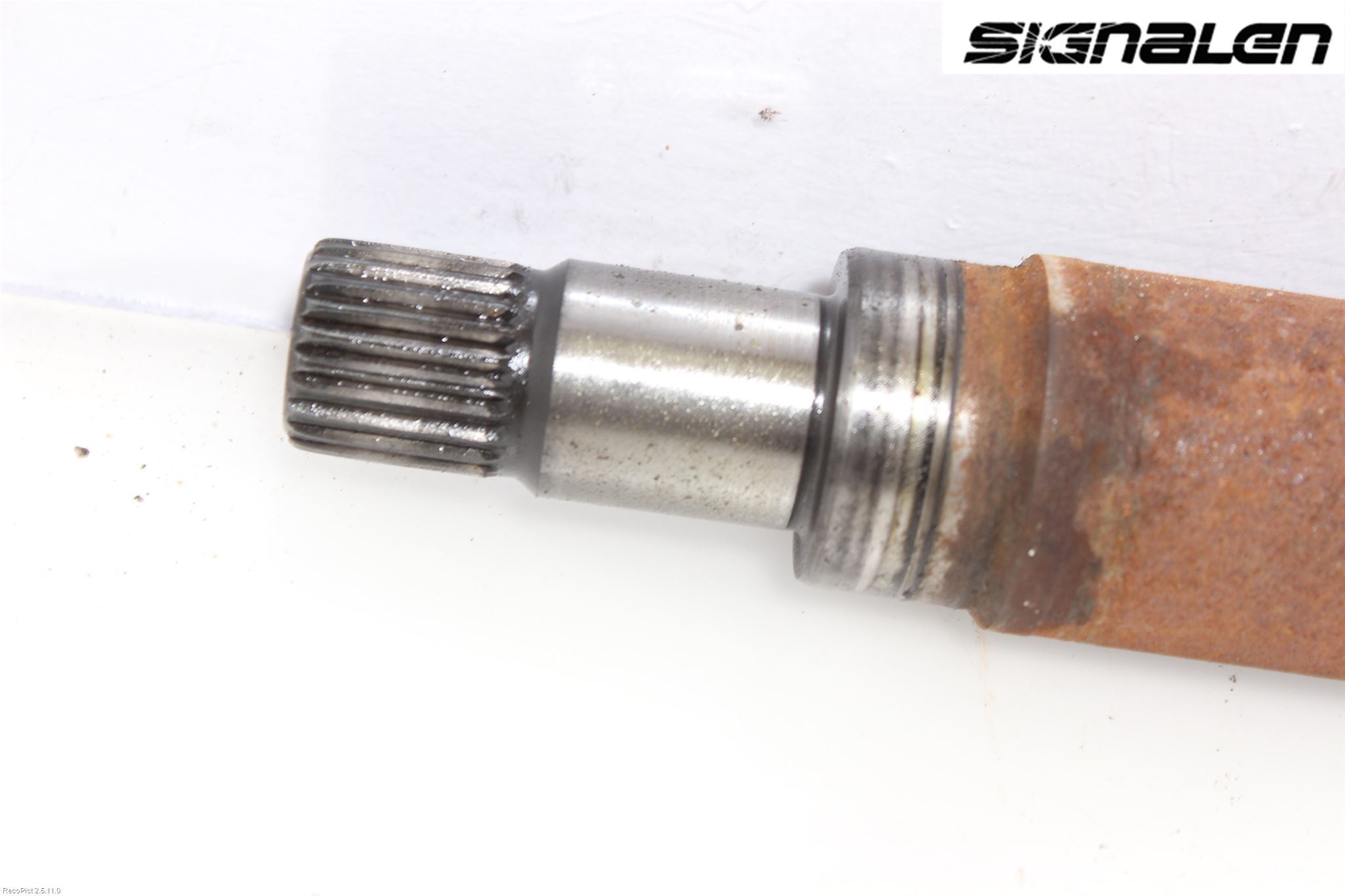 Ford FIESTA 13-17 Drivaxel Fram Höger