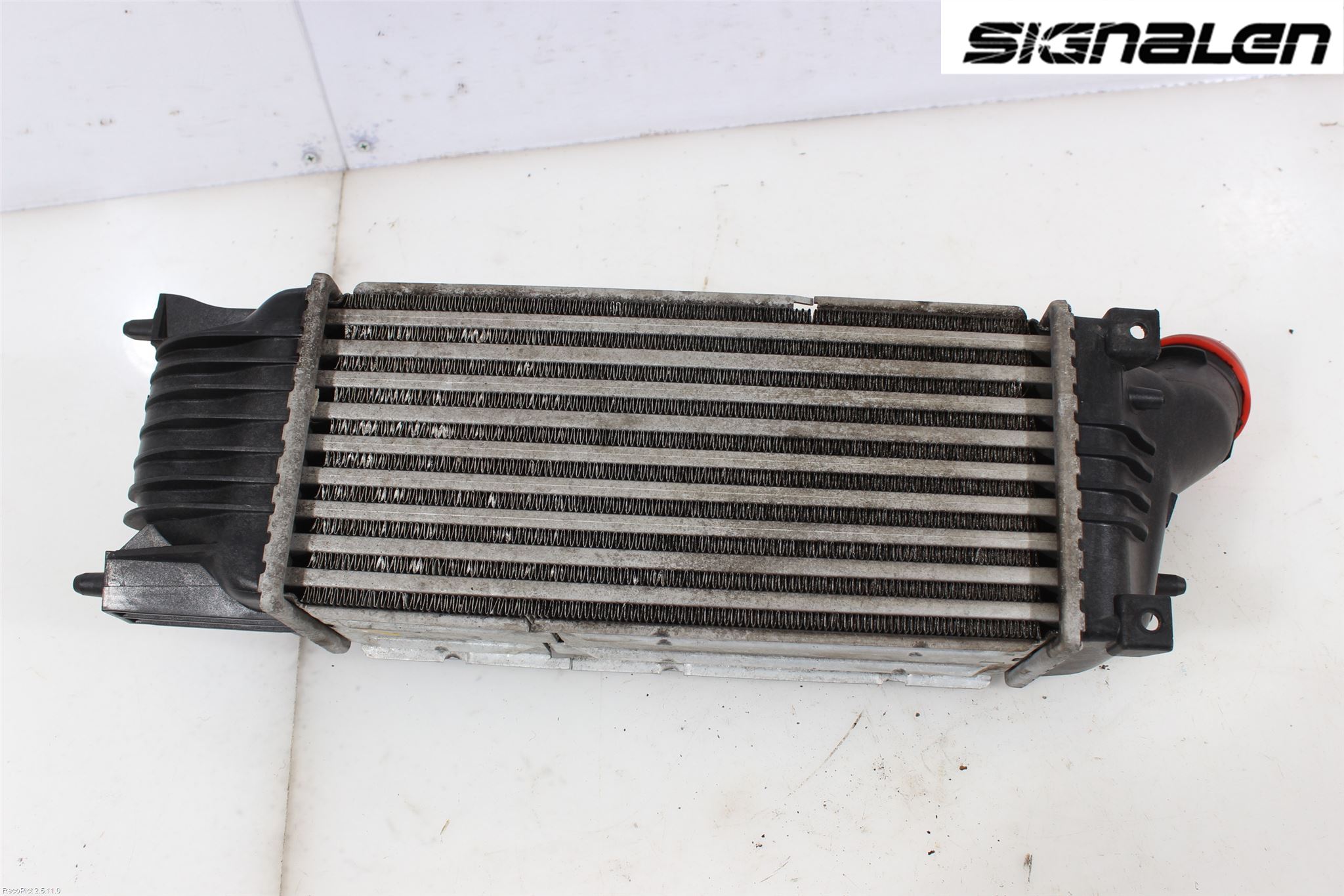 Citroen C5     05-08 Laddluft-Intercooler Kyl