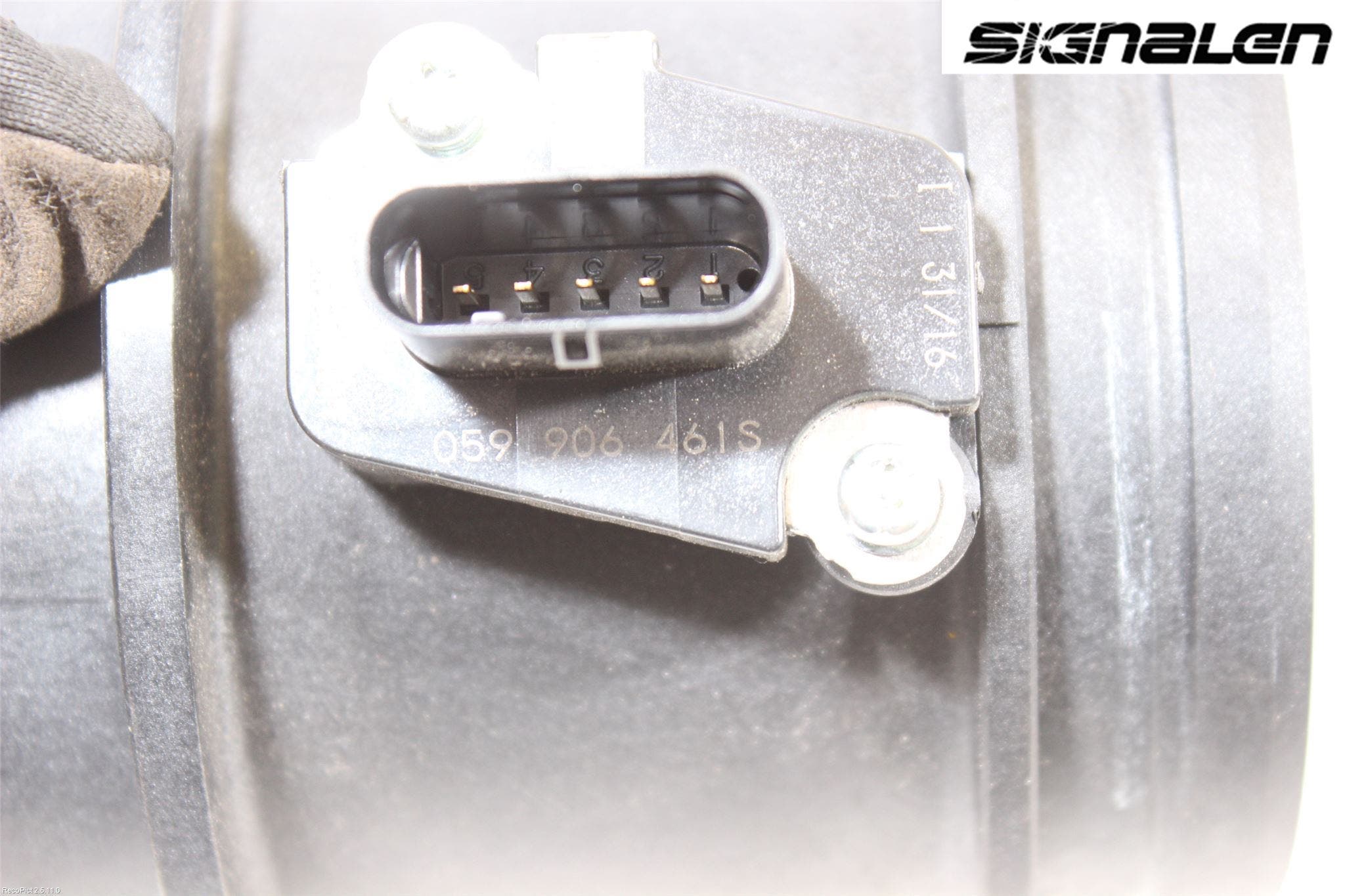 Audi A4 ALLROAD 09-16 Injluftmassamätare