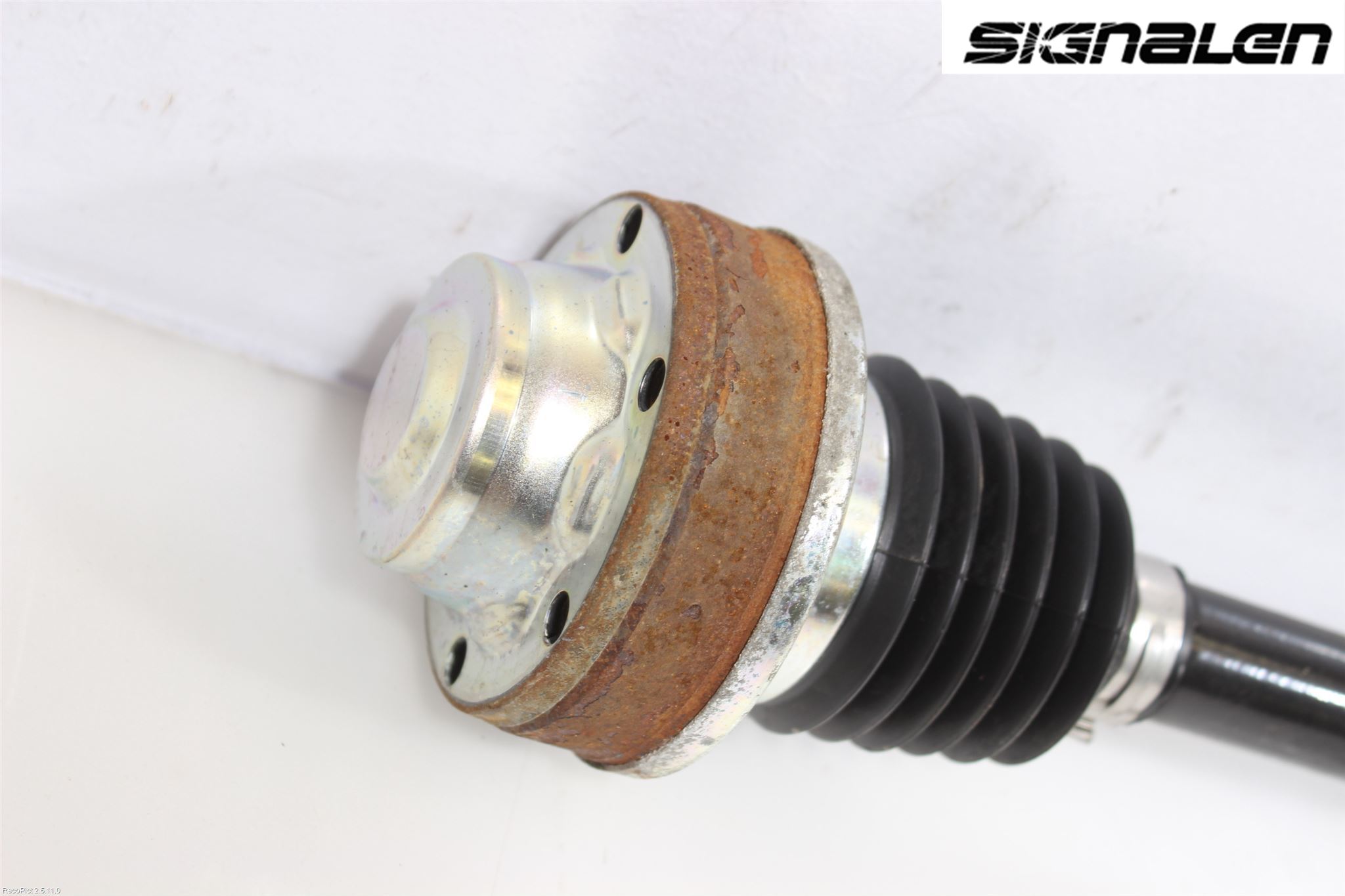 Volkswagen VW TIGUAN 16-24 Drivaxel Bak Höger