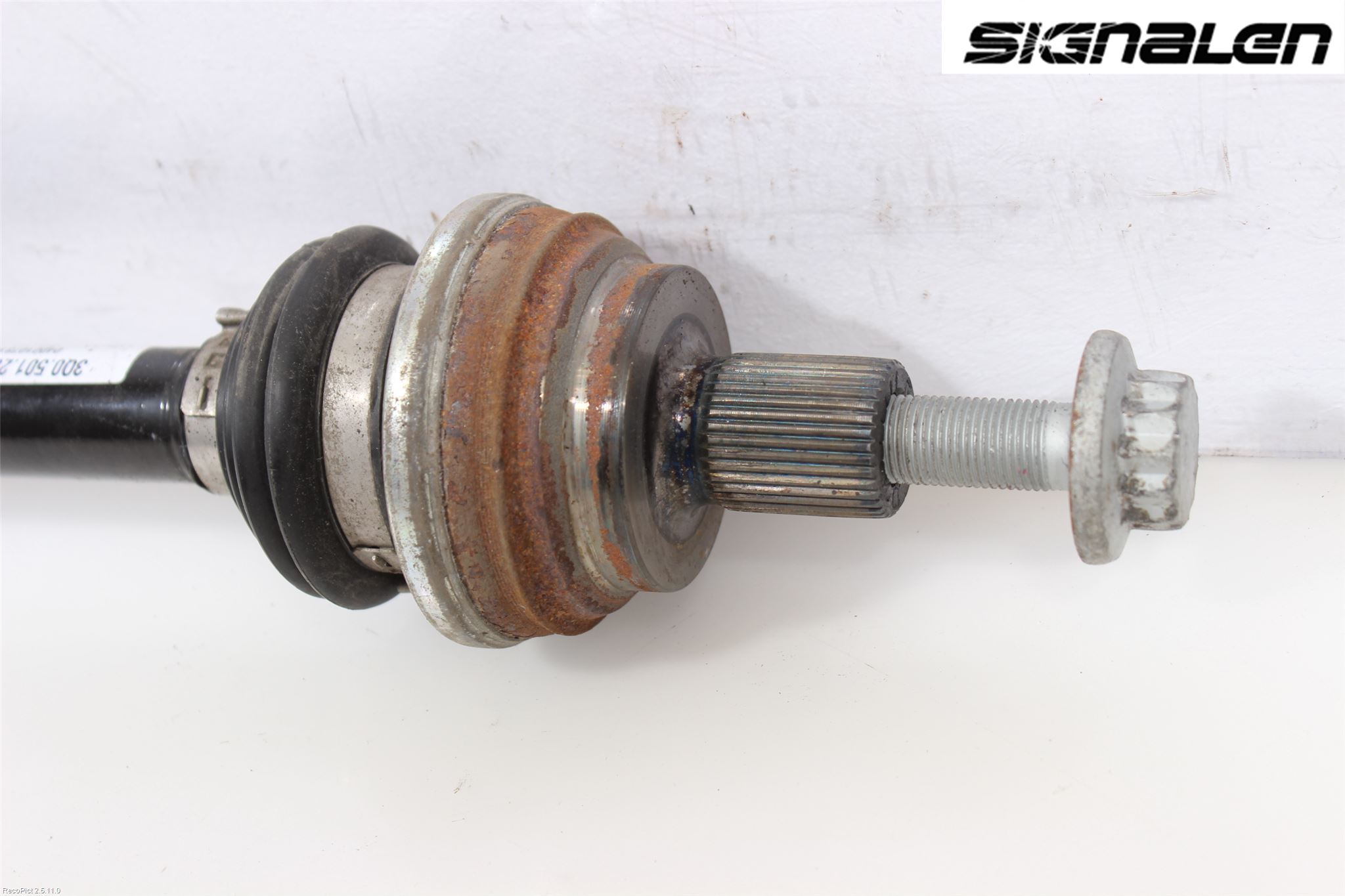 Volkswagen VW TIGUAN 16-24 Drivaxel Bak Höger