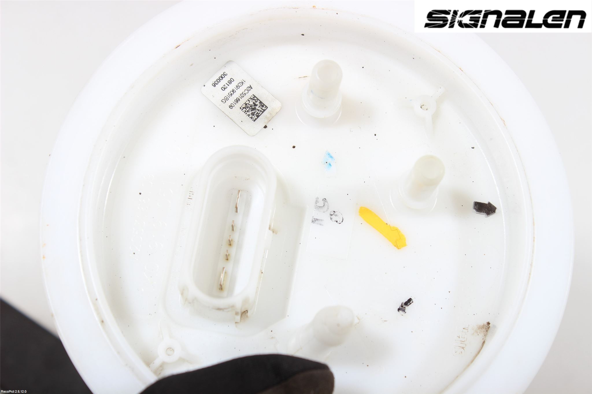 Volkswagen VW CADDY      04-10 Bränslepump El