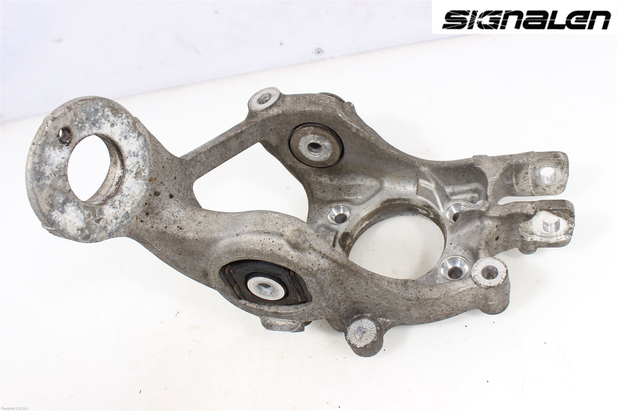 Audi A5 07-16 Hjullagerhus-Spindel Vä B