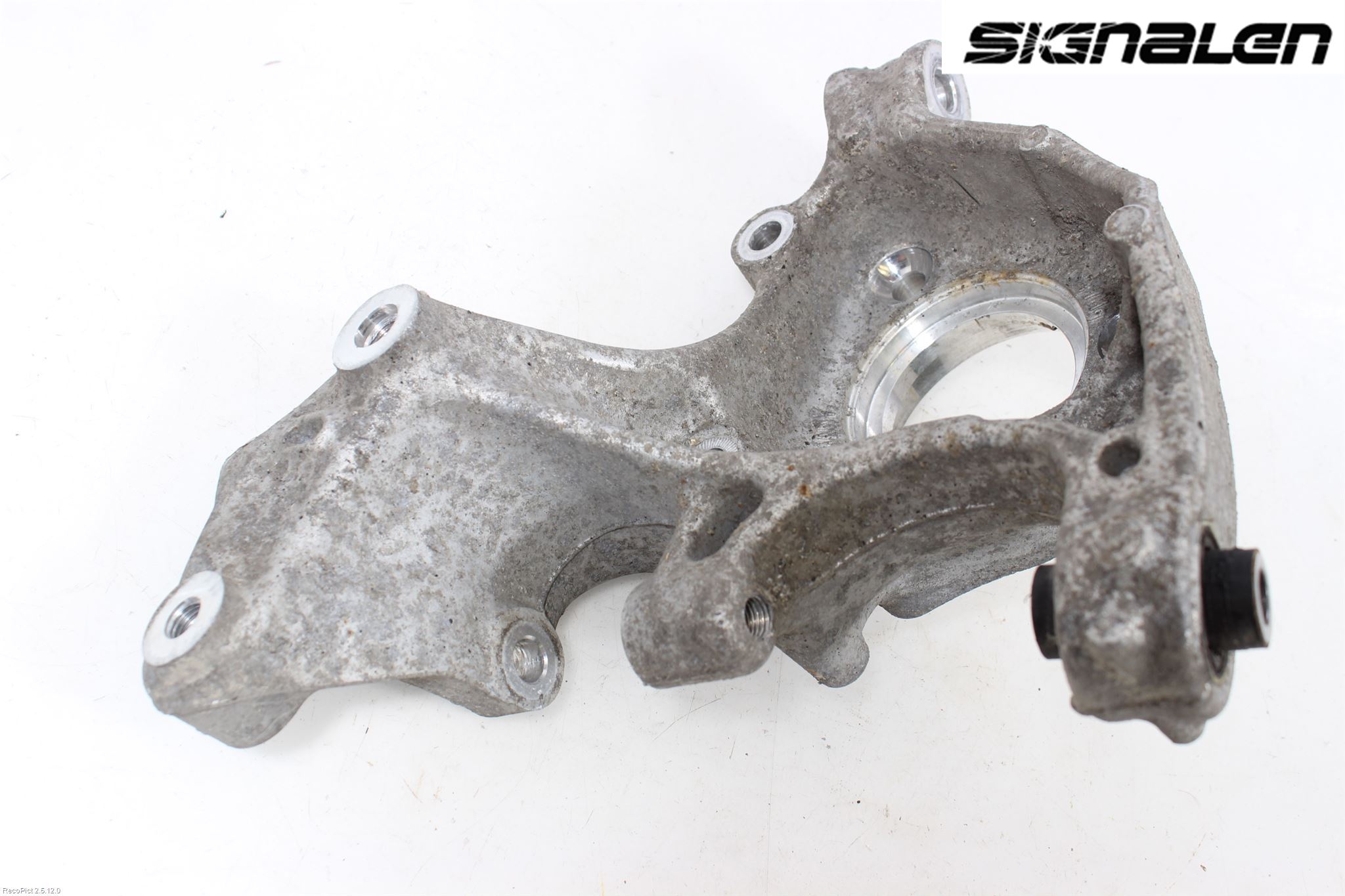 Skoda SUPERB 16-24 Hjullagerhus-Spindel Hö B