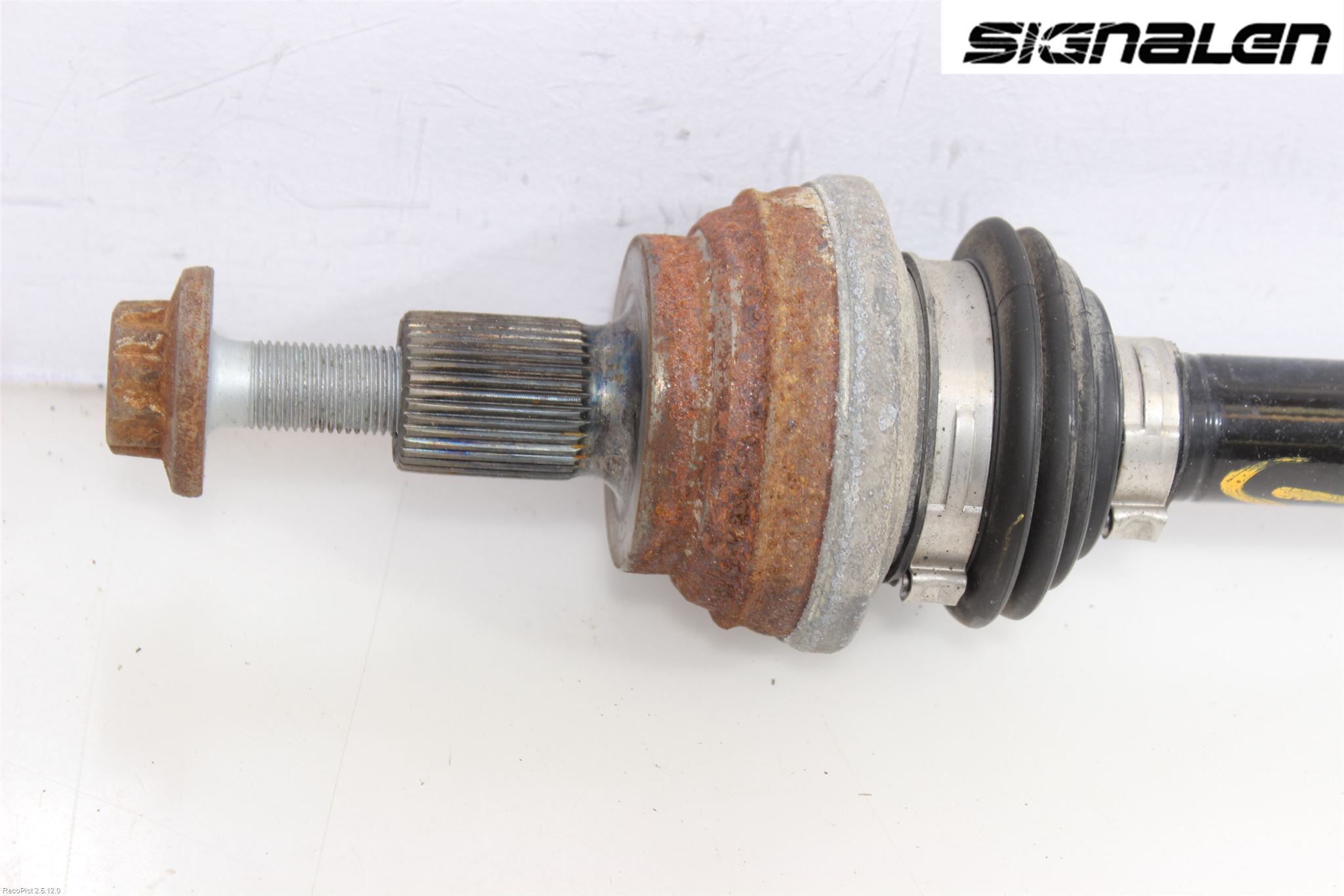 Skoda SUPERB 16-24 Drivaxel Bak Höger