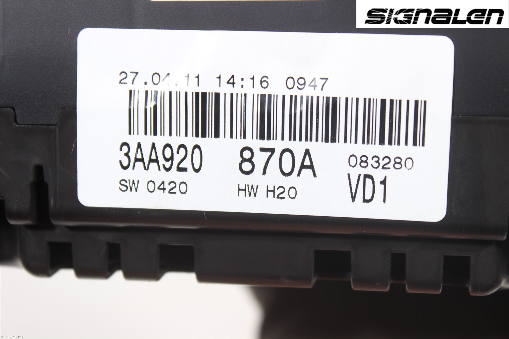 Volkswagen VW PASSAT 11-14 Instrument Komb