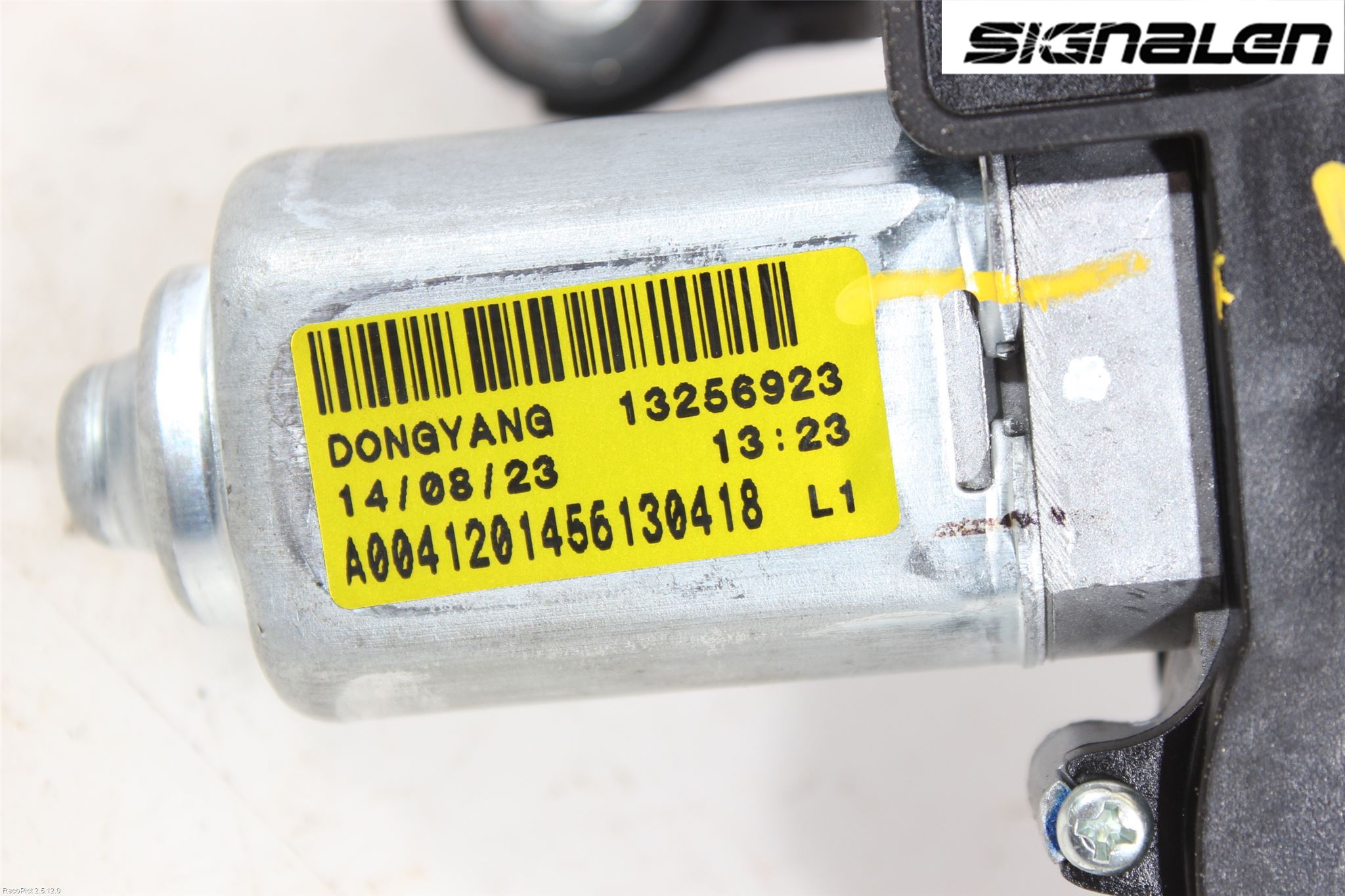 Opel ZAFIRA C 12-19 Torkarmotor Baklucka