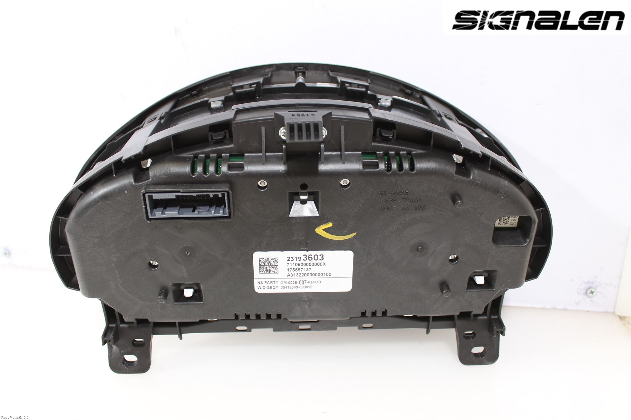 Opel INSIGNIA 09-16 Instrument Komb