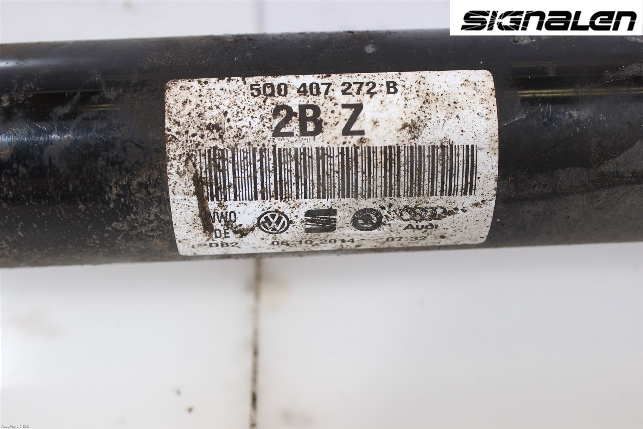 Volkswagen VW GOLF SPORTSVAN 15-20 Drivaxel Fram Höger