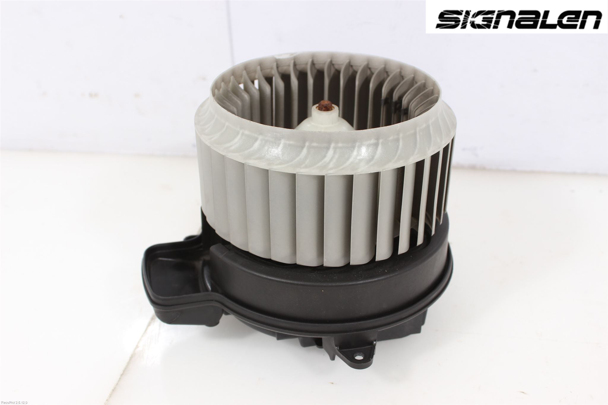 Audi A6 ALLROAD 12-18 Värmefläkt