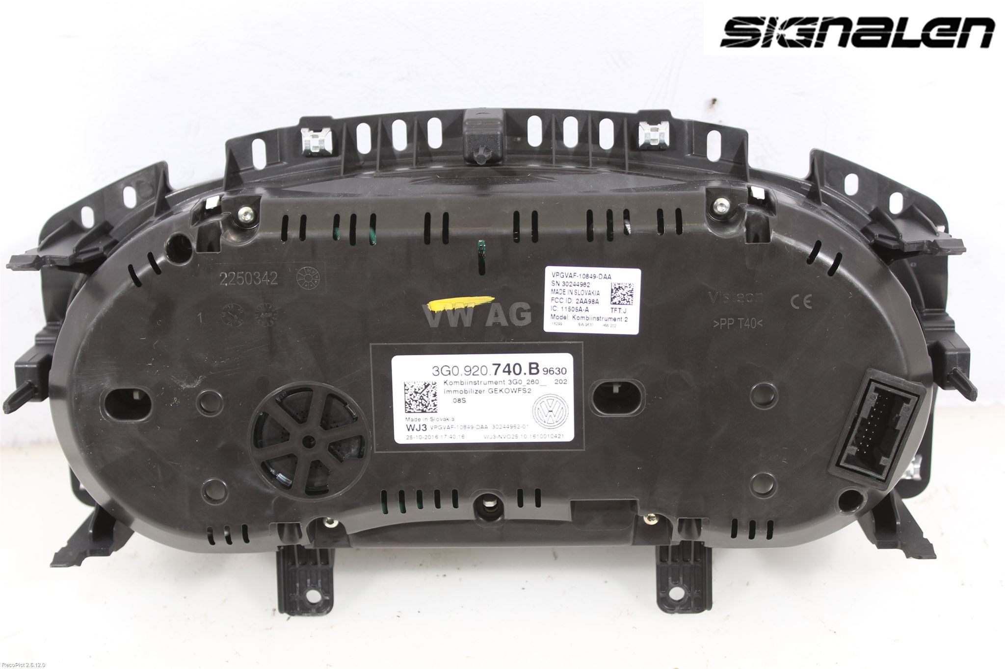 Volkswagen VW PASSAT 15-19 Instrument Komb