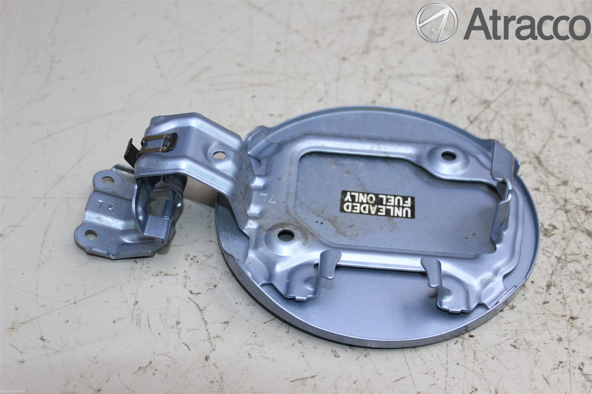 Toyota VERSO-S 11-16 Tanklucka