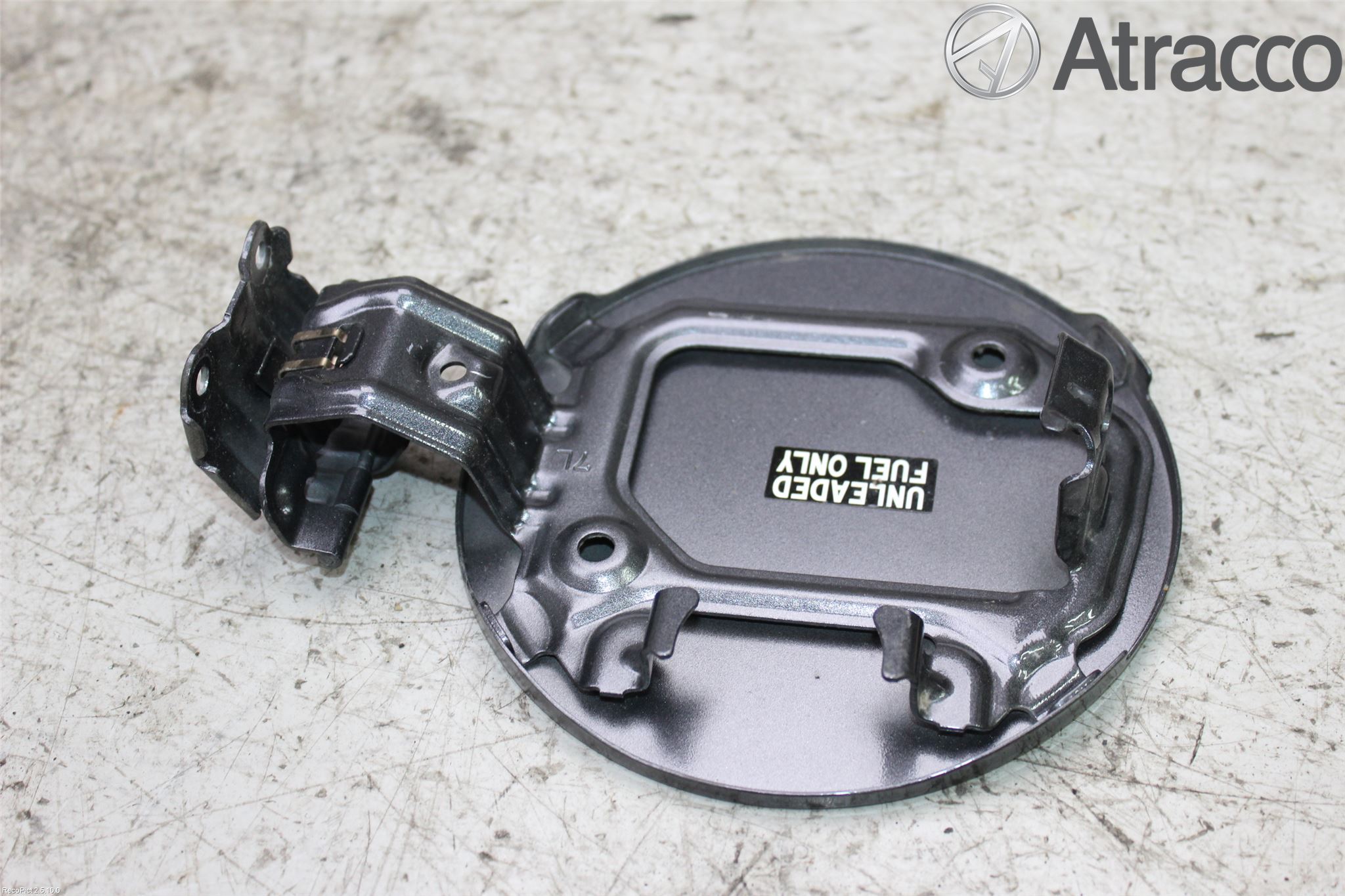 Toyota VERSO-S 11-16 Tanklucka