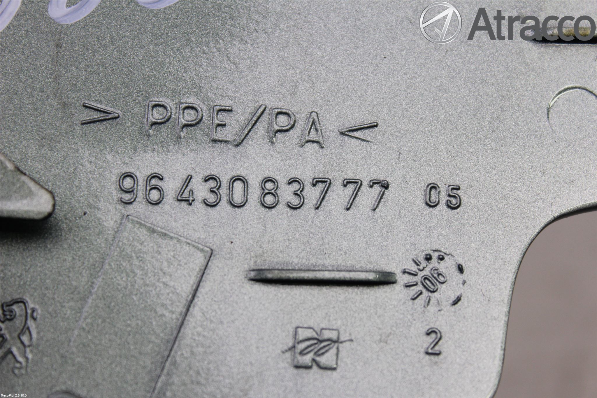 Peugeot 307     05-08 Tanklucka