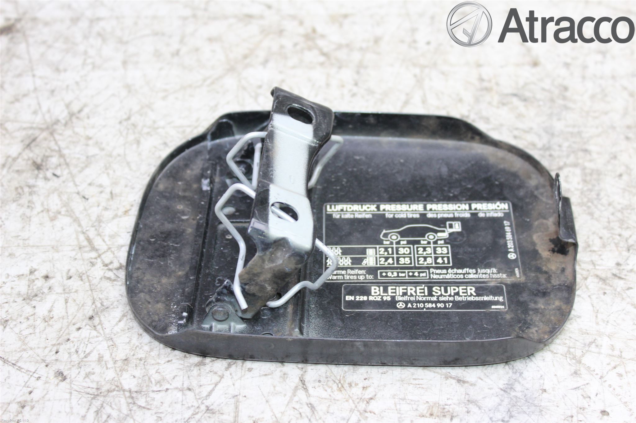 Mercedes-Benz MB C (203) 00-07 Tanklucka