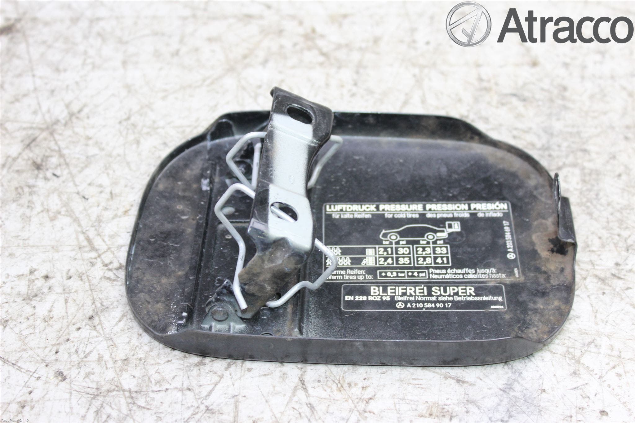 Mercedes-Benz MB C (203) 00-07 Tanklucka