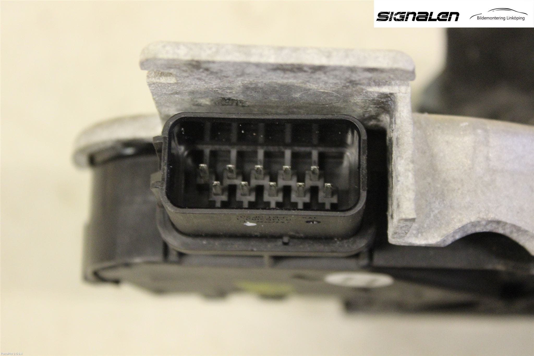 Volvo V50 08-12 Låskista-Dörrlås