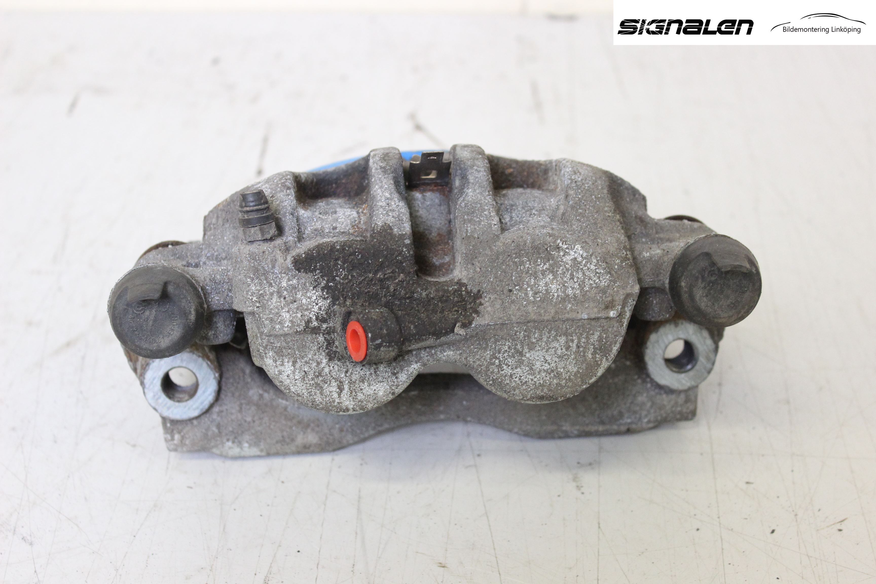 Iveco DAILY 14->> Bromsok Fram Höger